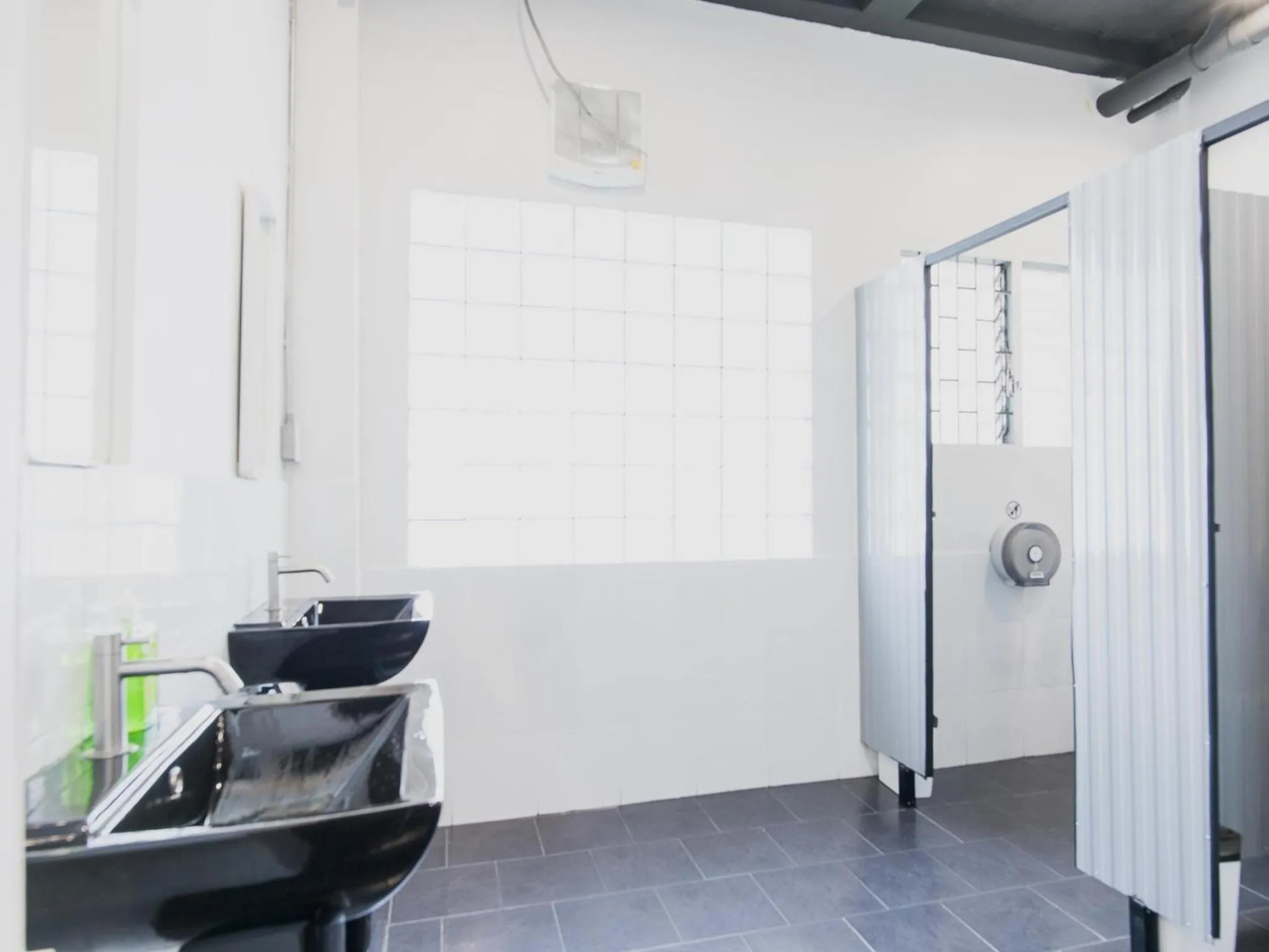 Bathroom in Loftel Station Hostel