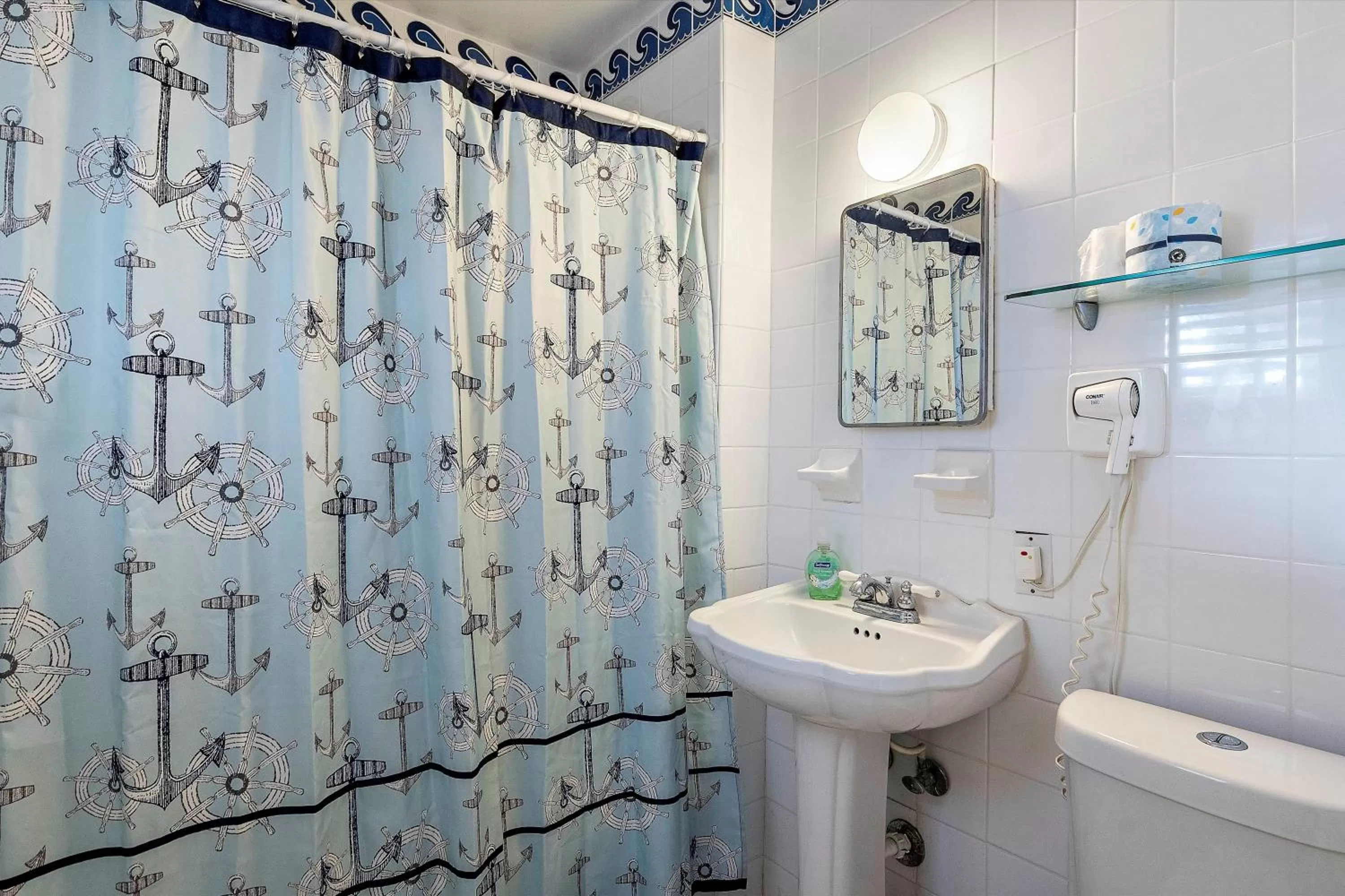 Shower in Blind Pass Resort Motel