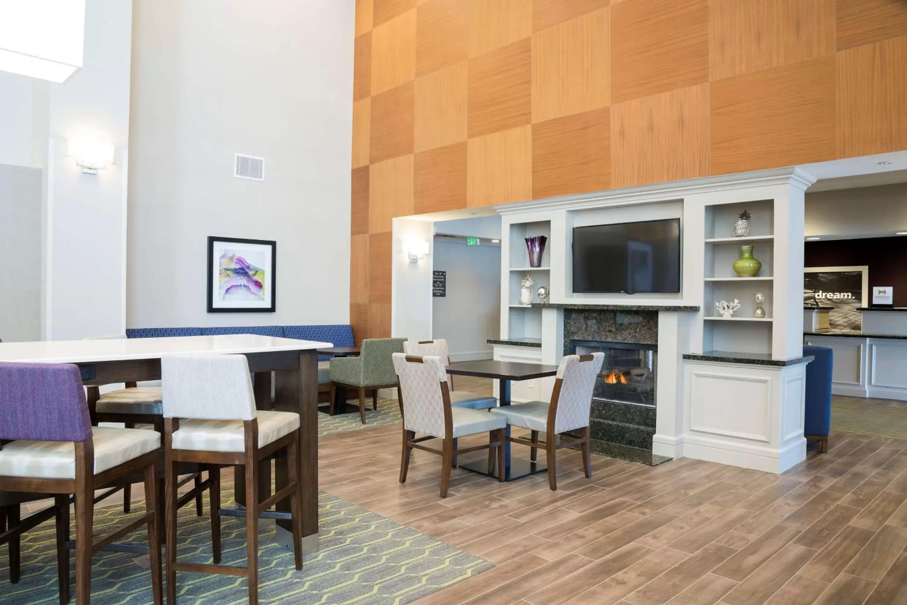 Lobby or reception, Restaurant/Places to Eat in Hampton Inn & Suites Hartford-Manchester