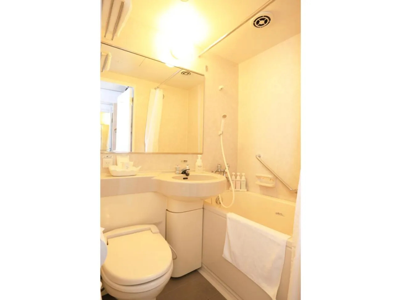 Bathroom in Smile Hotel Tokyo Nihonbashi