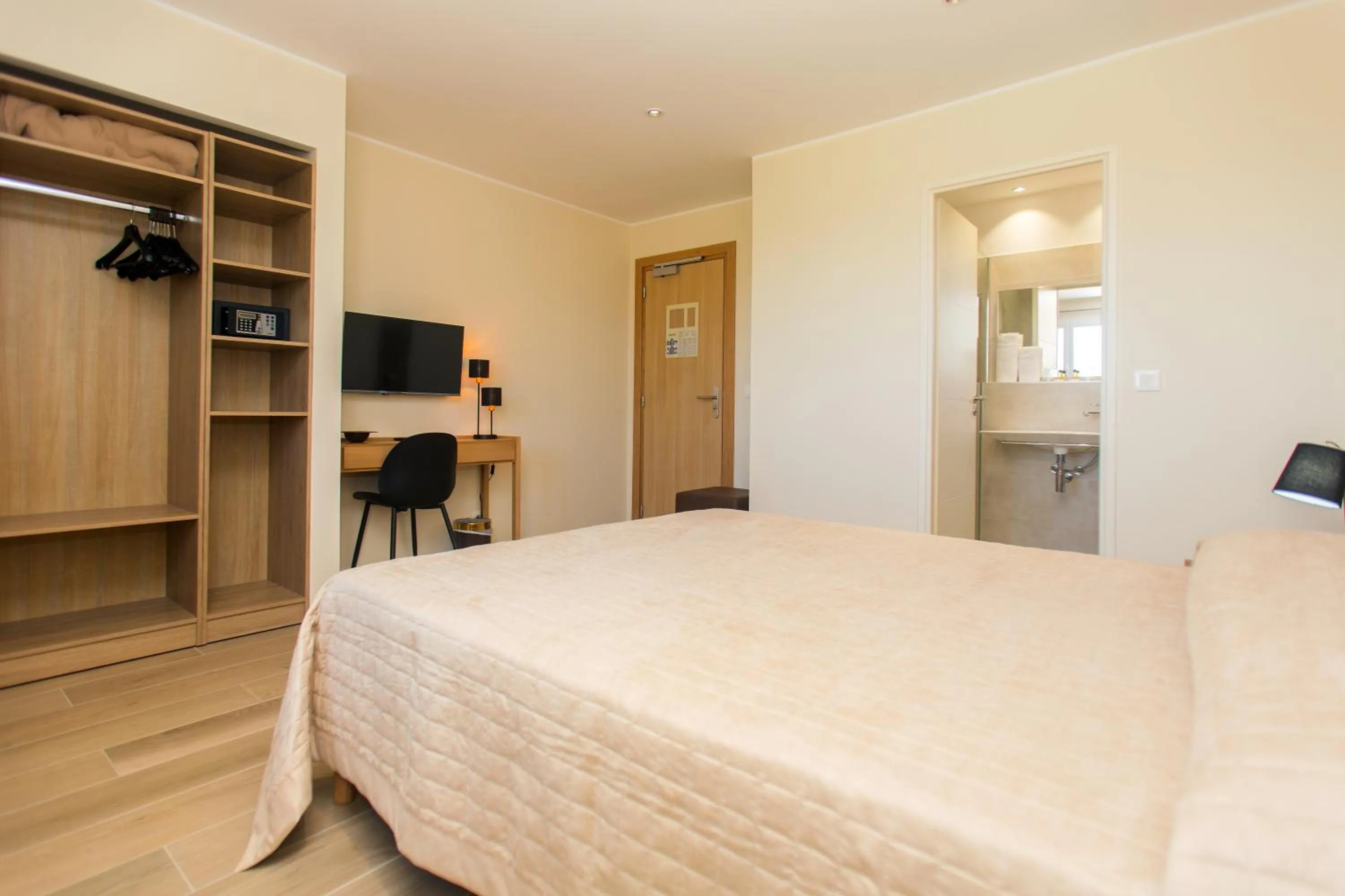 Bedroom, Bed in Hotel Cesario