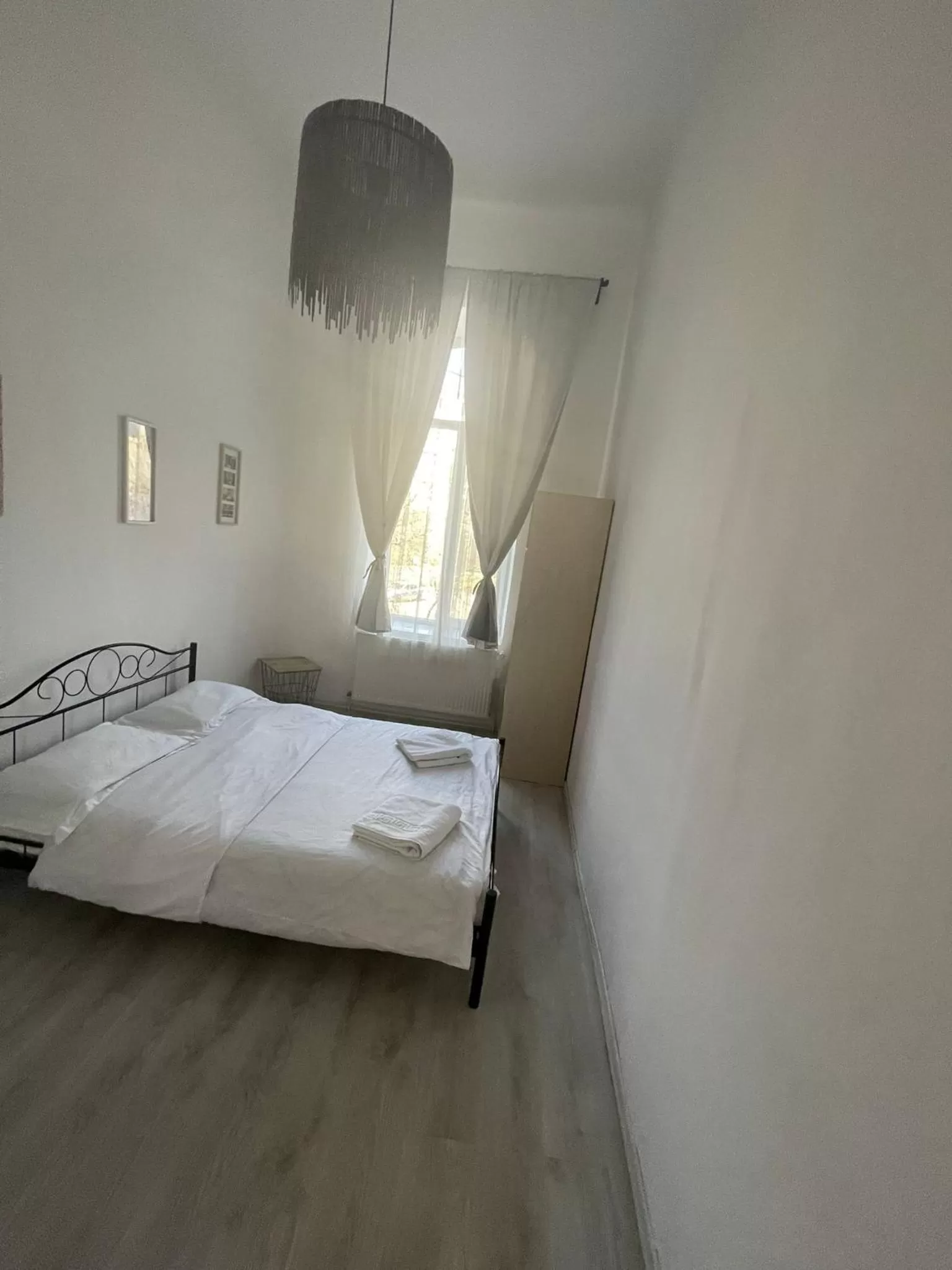 Bed in The Floor Piata Unirii