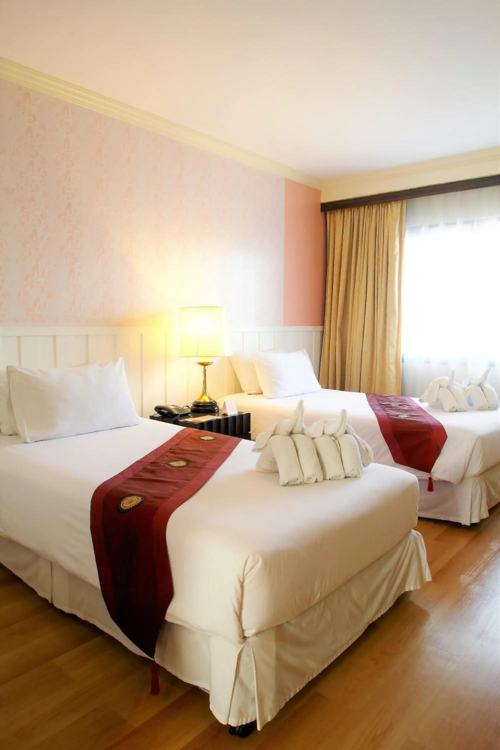Bedroom, Bed in Princeton Bangkok Hotel