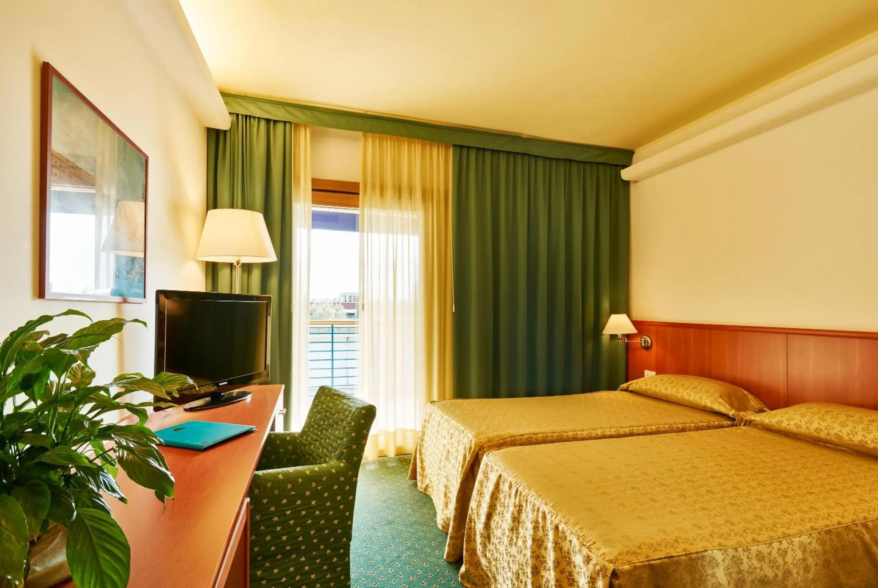 Double or Twin Room with Balcony in Hotel Rialto Double or Twin Room with Balcony in Hotel Rialto