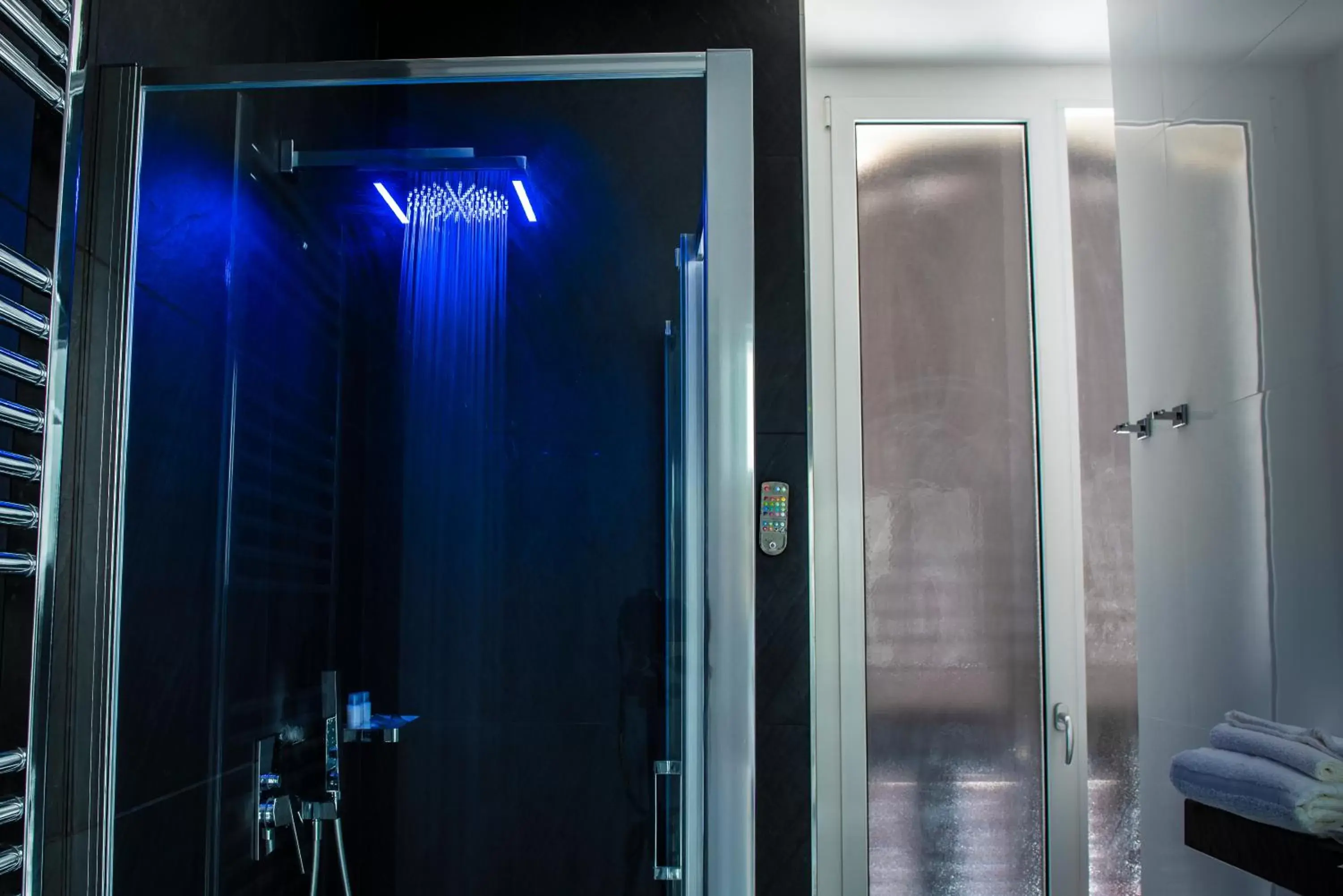 Shower, Bathroom in Rettifilo 201 Exclusive Rooms
