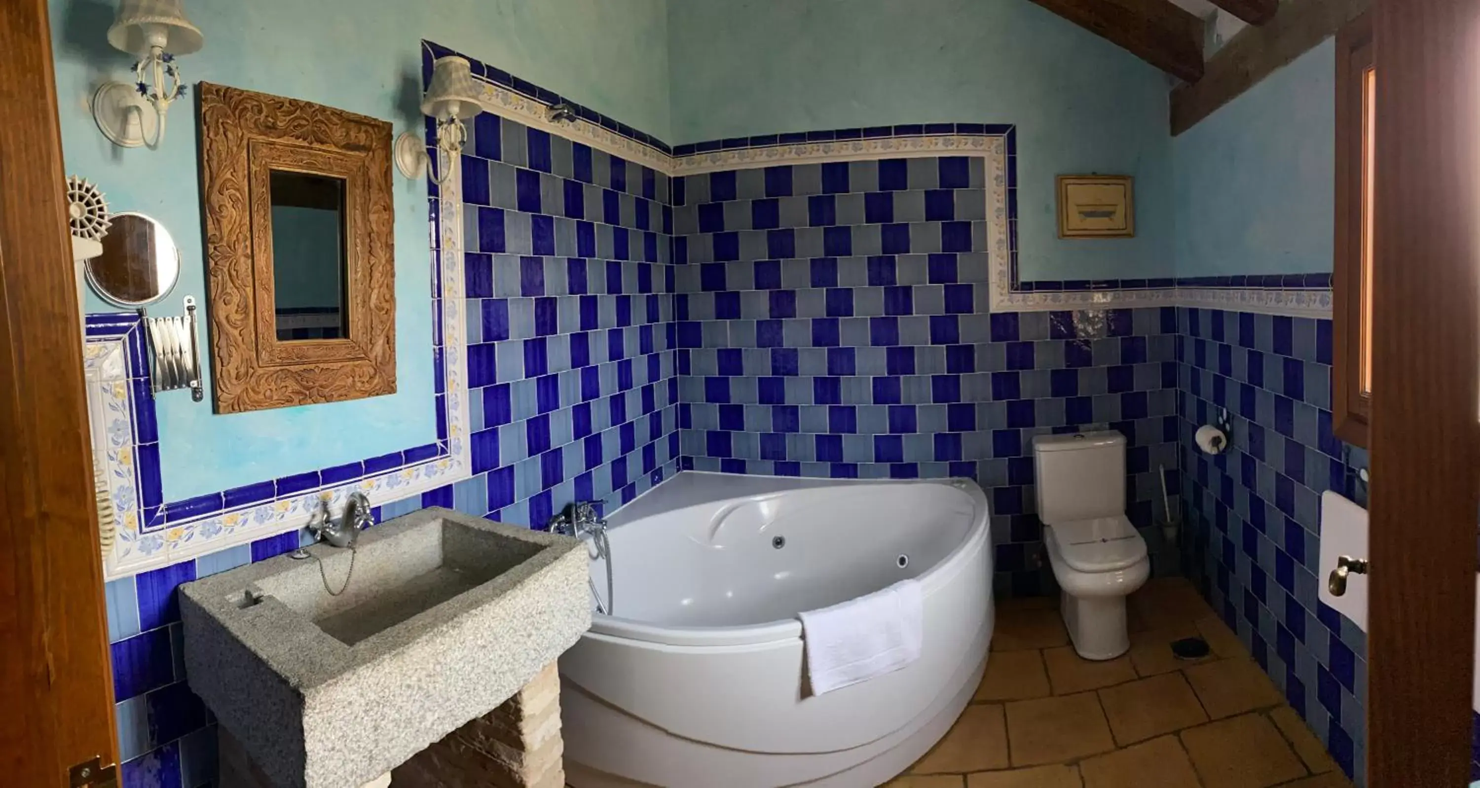 Bathroom in Posada Restaurante Fuenteplateada