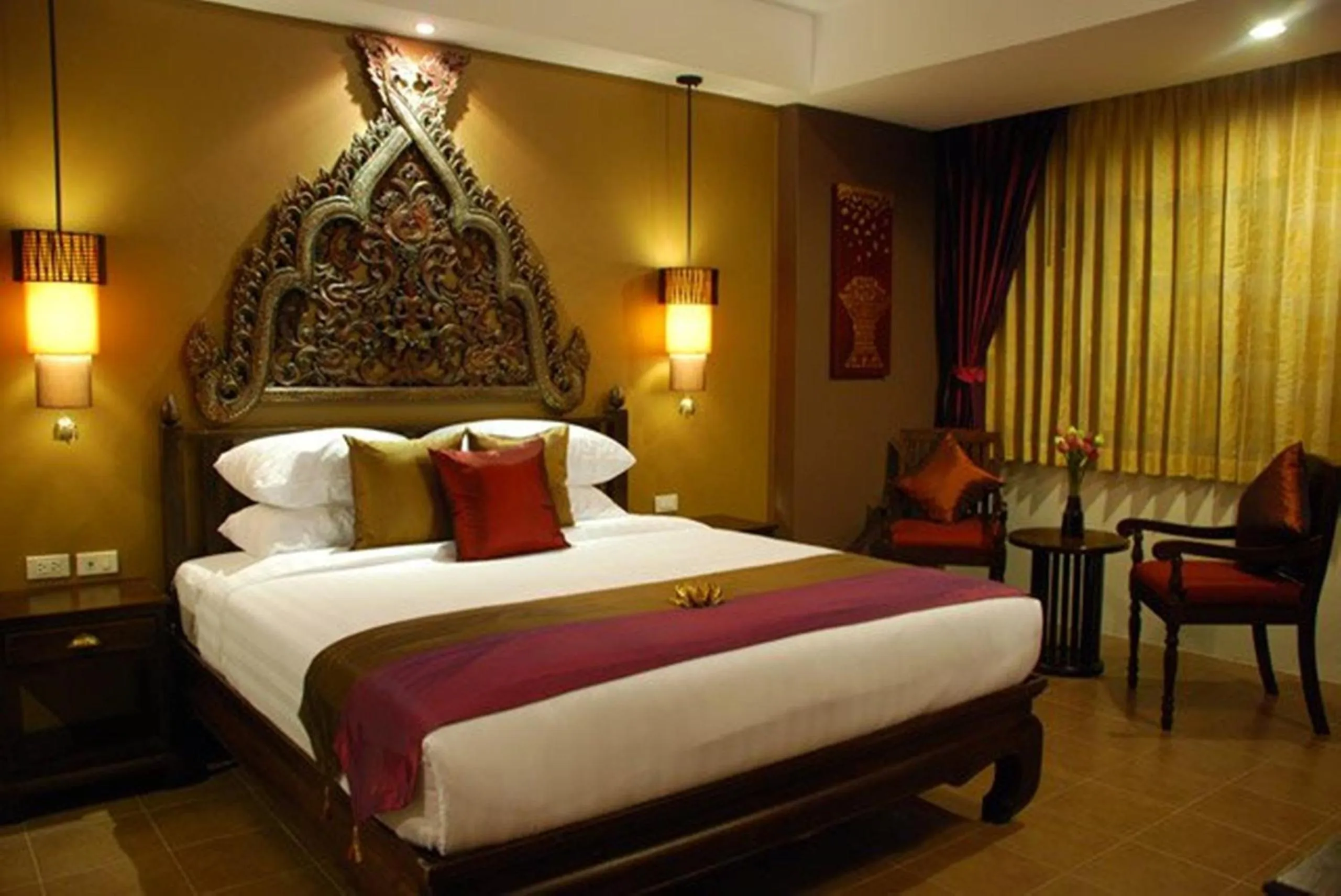 Bedroom, Bed in Siralanna Hotel