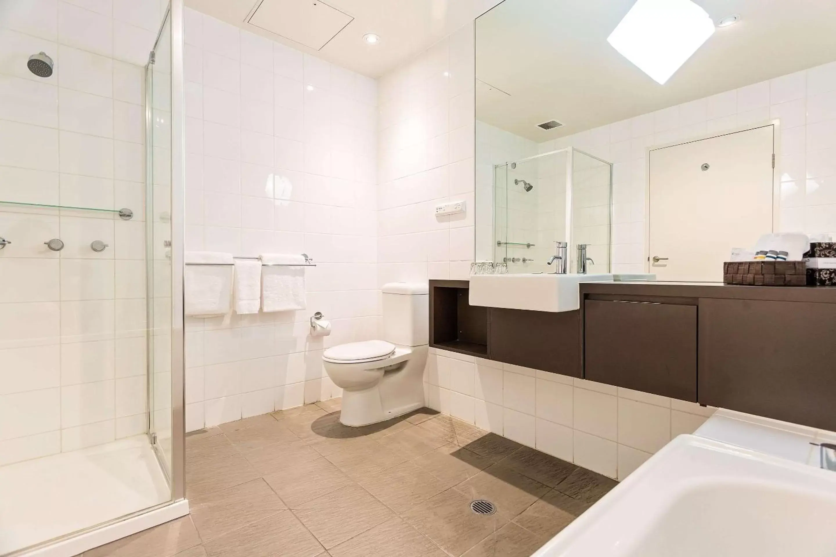 Shower, Bathroom in Mantra Melbourne Melton