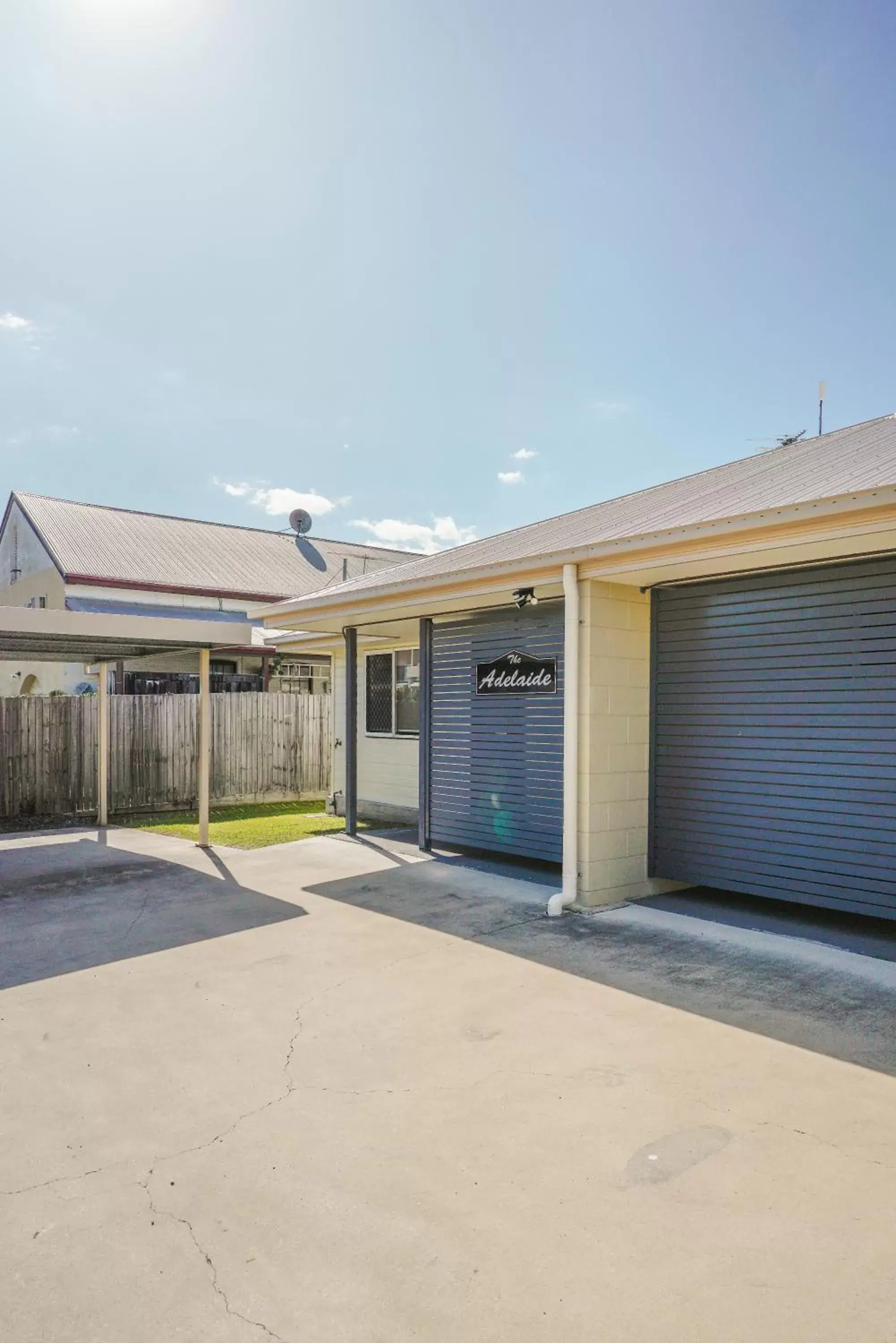 Property building in Rockhampton Serviced Apartments