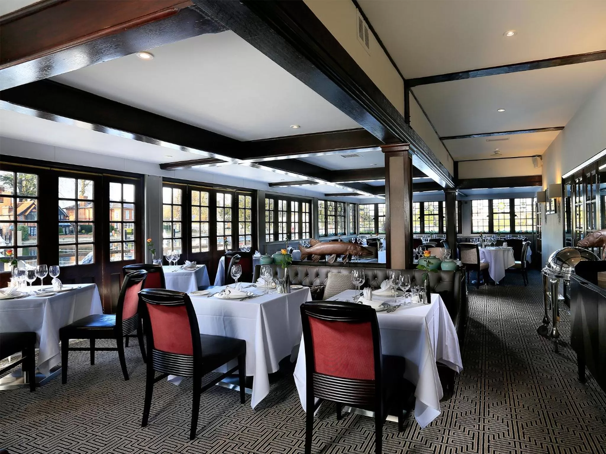 Restaurant/places to eat in Macdonald Compleat Angler