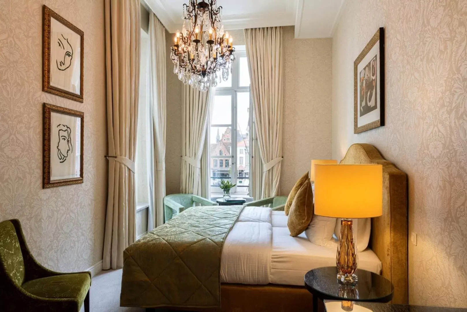 Bedroom, Bed in Grand Hotel Casselbergh Brugge