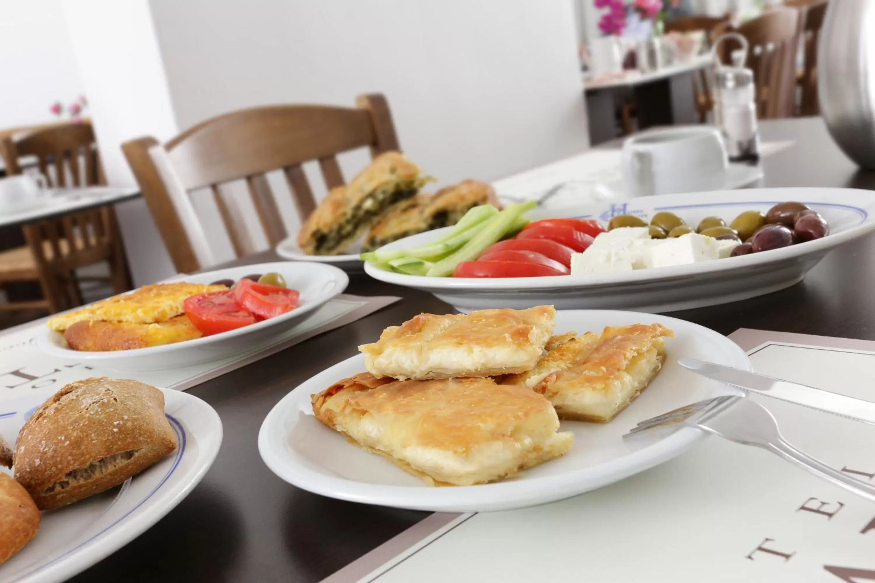 Restaurant/places to eat in Attalos Hotel