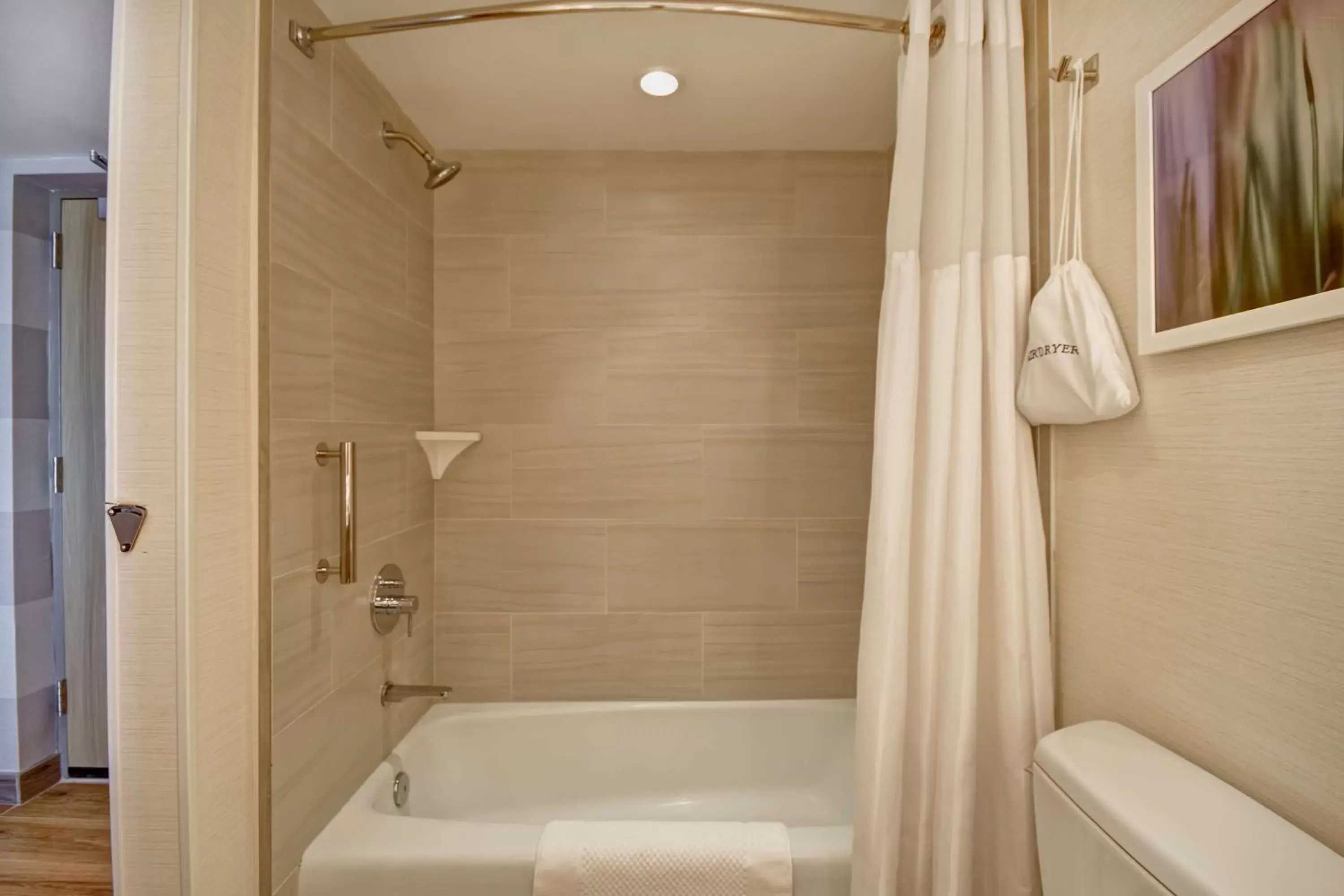 Bathroom in DoubleTree by Hilton Oceanfront Virginia Beach Bathroom in DoubleTree by Hilton Oceanfront Virginia Beach