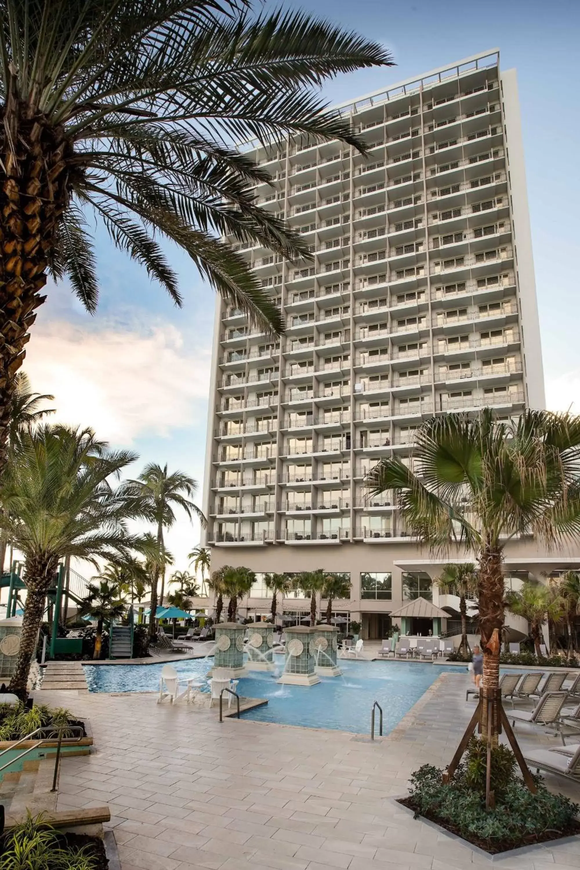 Swimming pool, Property Building in San Juan Marriott Resort and Stellaris Casino