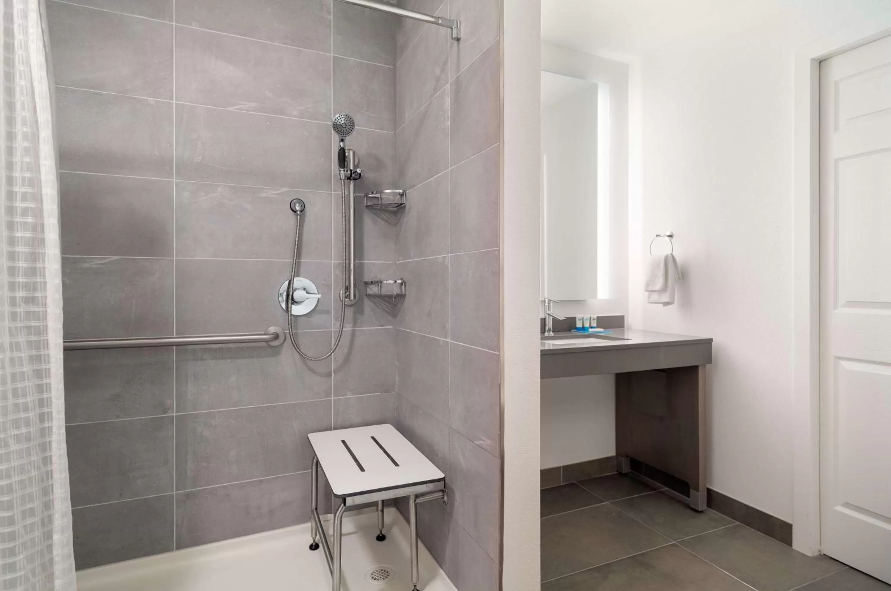 Shower in Hyatt House White Plains