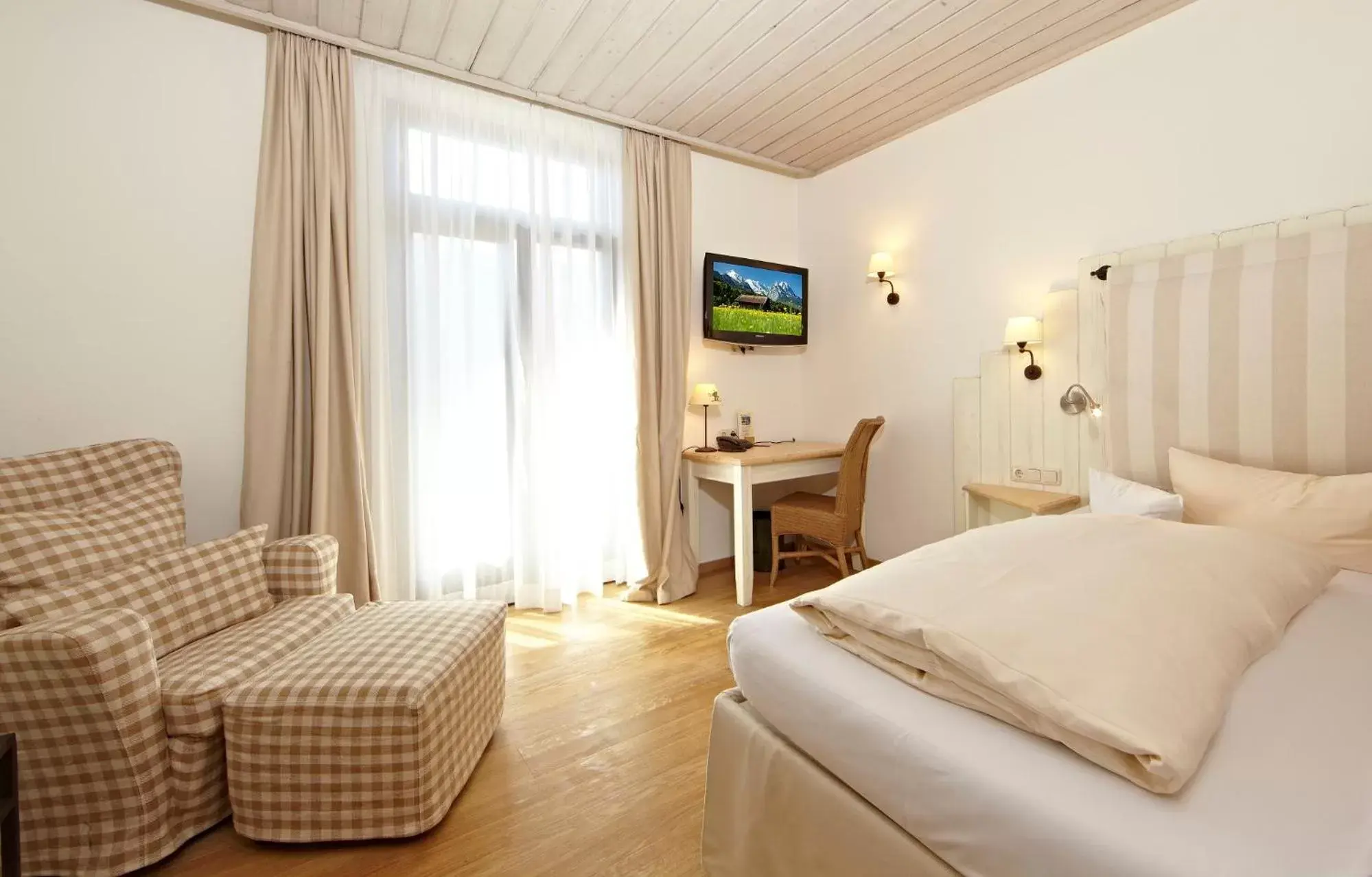 Bed in Hotel Staudacherhof History & Lifestyle