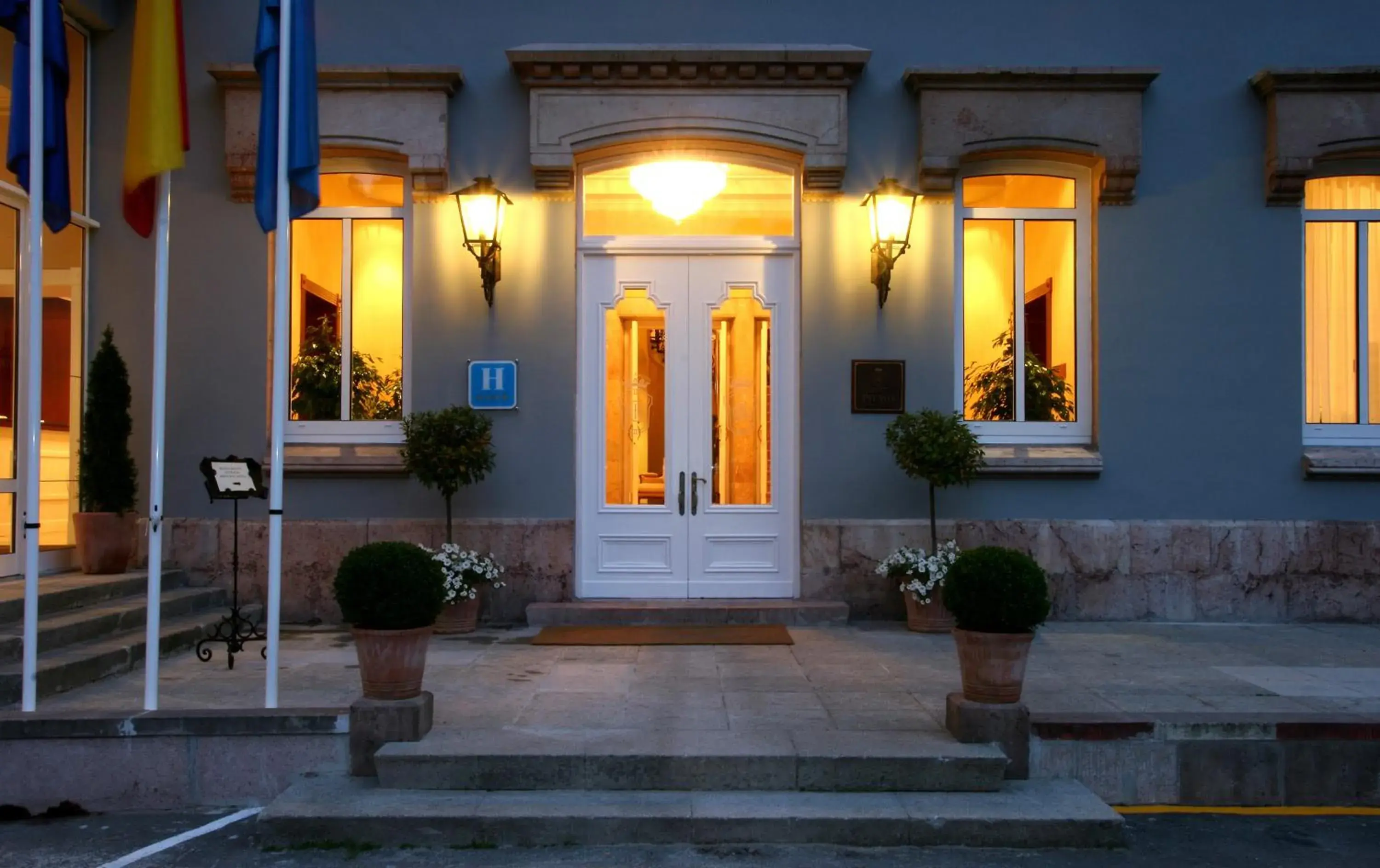 Facade/entrance in Arcea Gran Hotel Pelayo