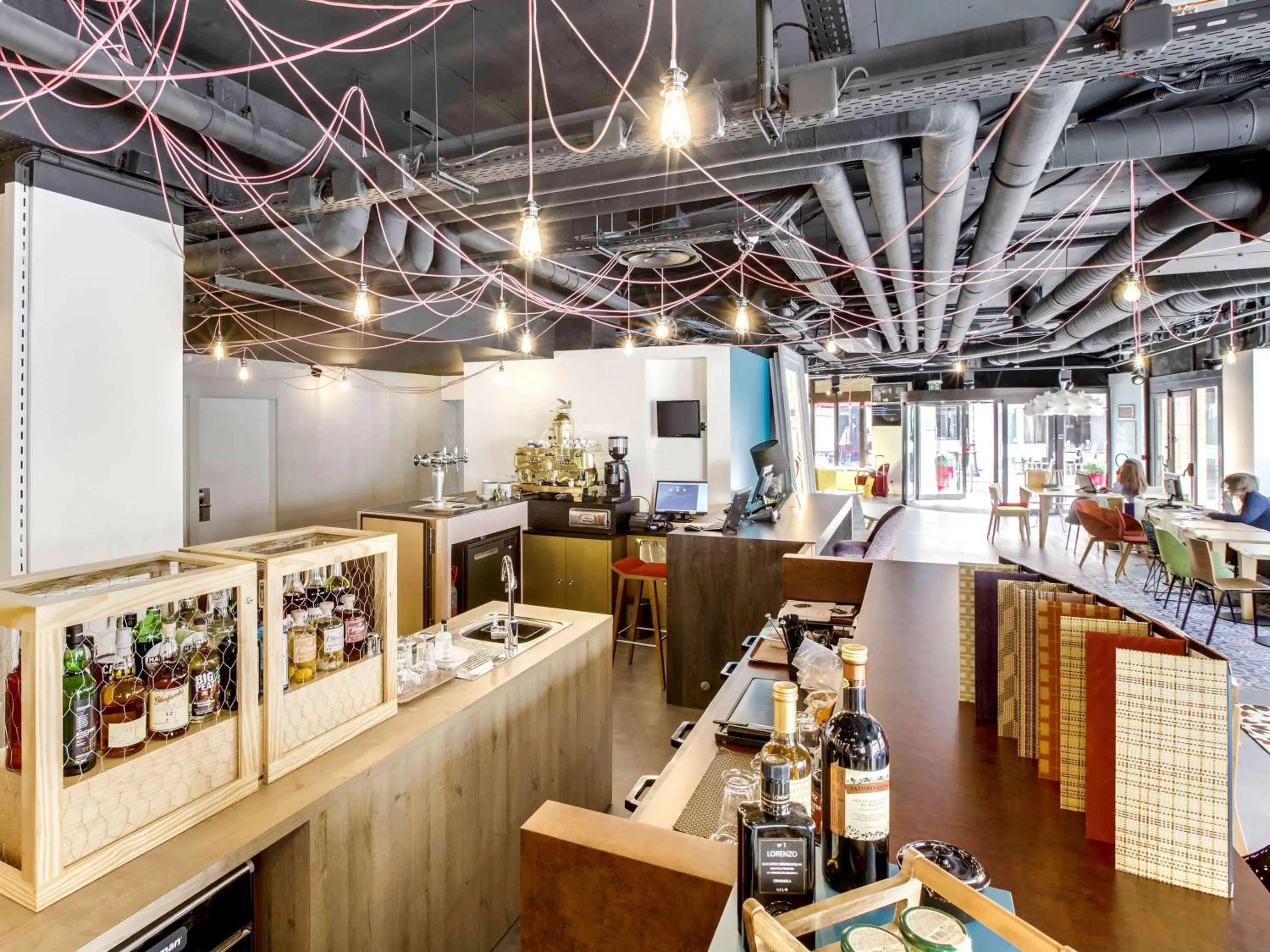 Lounge or bar in Hôtel Mercure Paris Centre Gare Montparnasse