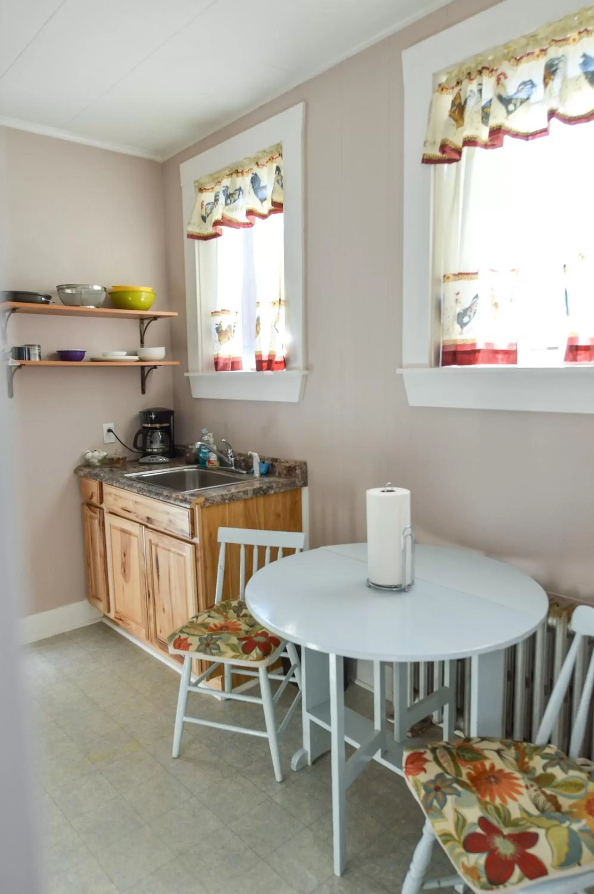 Kitchen/Kitchenette in Brown & Hawkins Historical Apartments