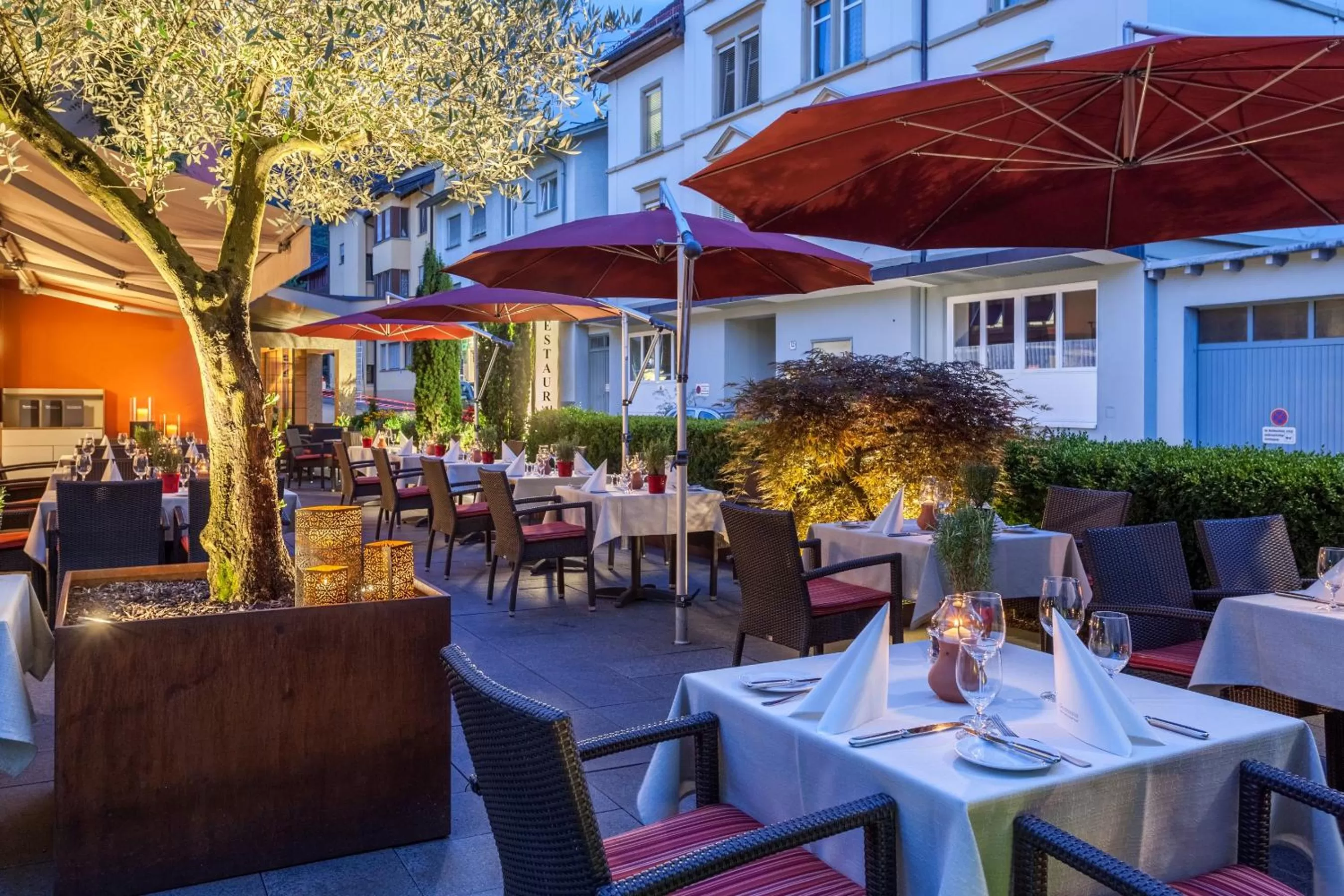 Restaurant/places to eat in Hotel Germania