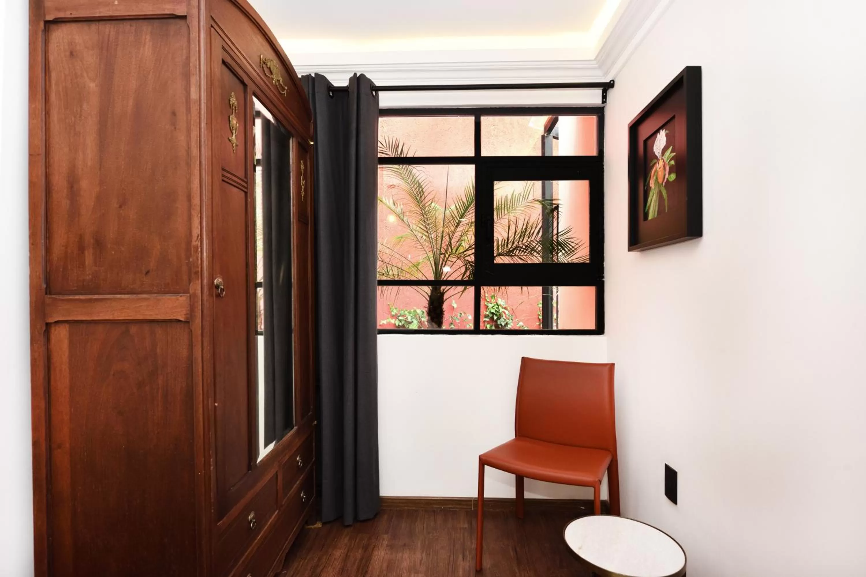 Bedroom in Orchid House Mexico City