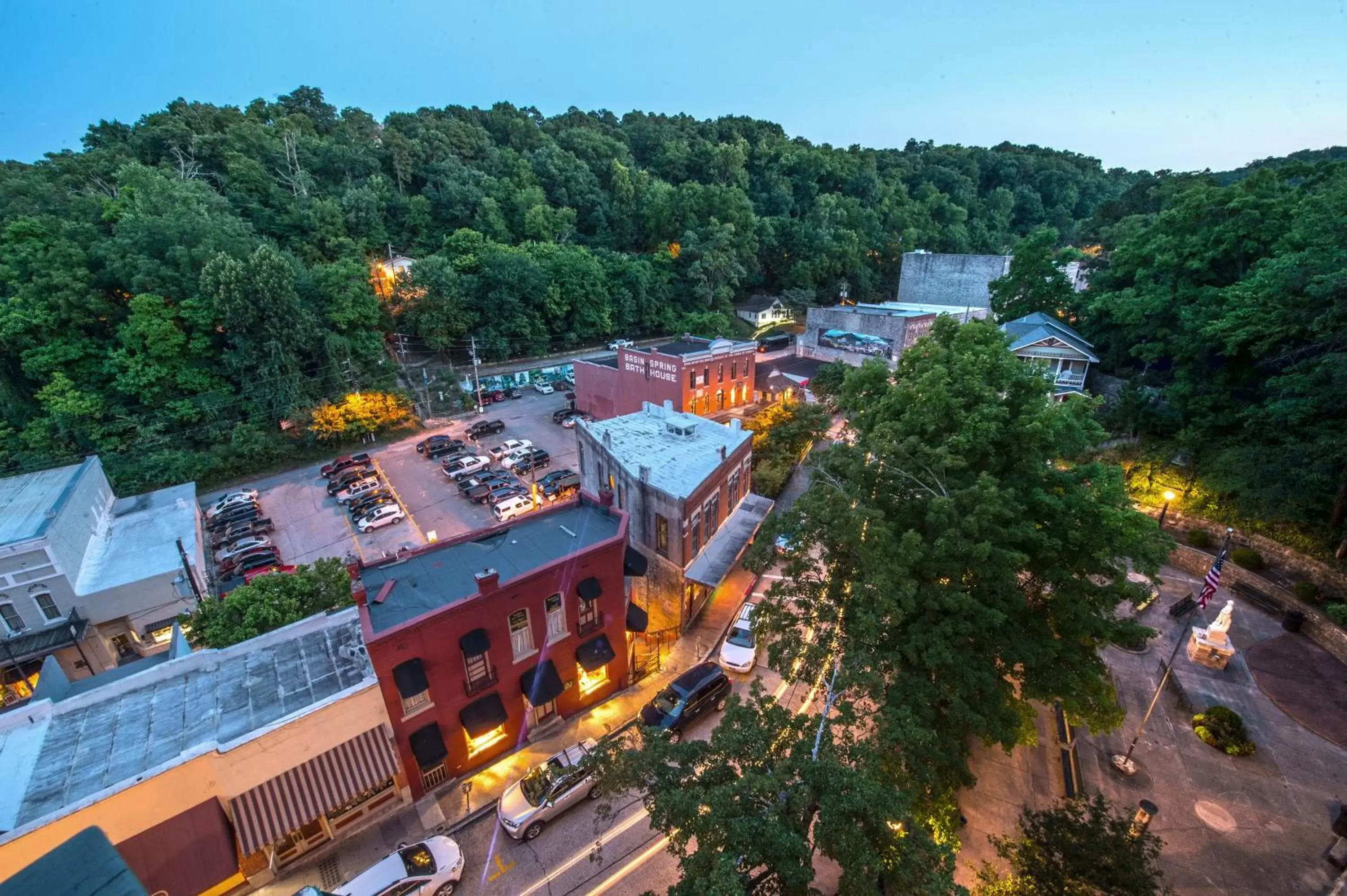 Restaurant/places to eat, Bird's-eye View in 1905 Basin Park Hotel