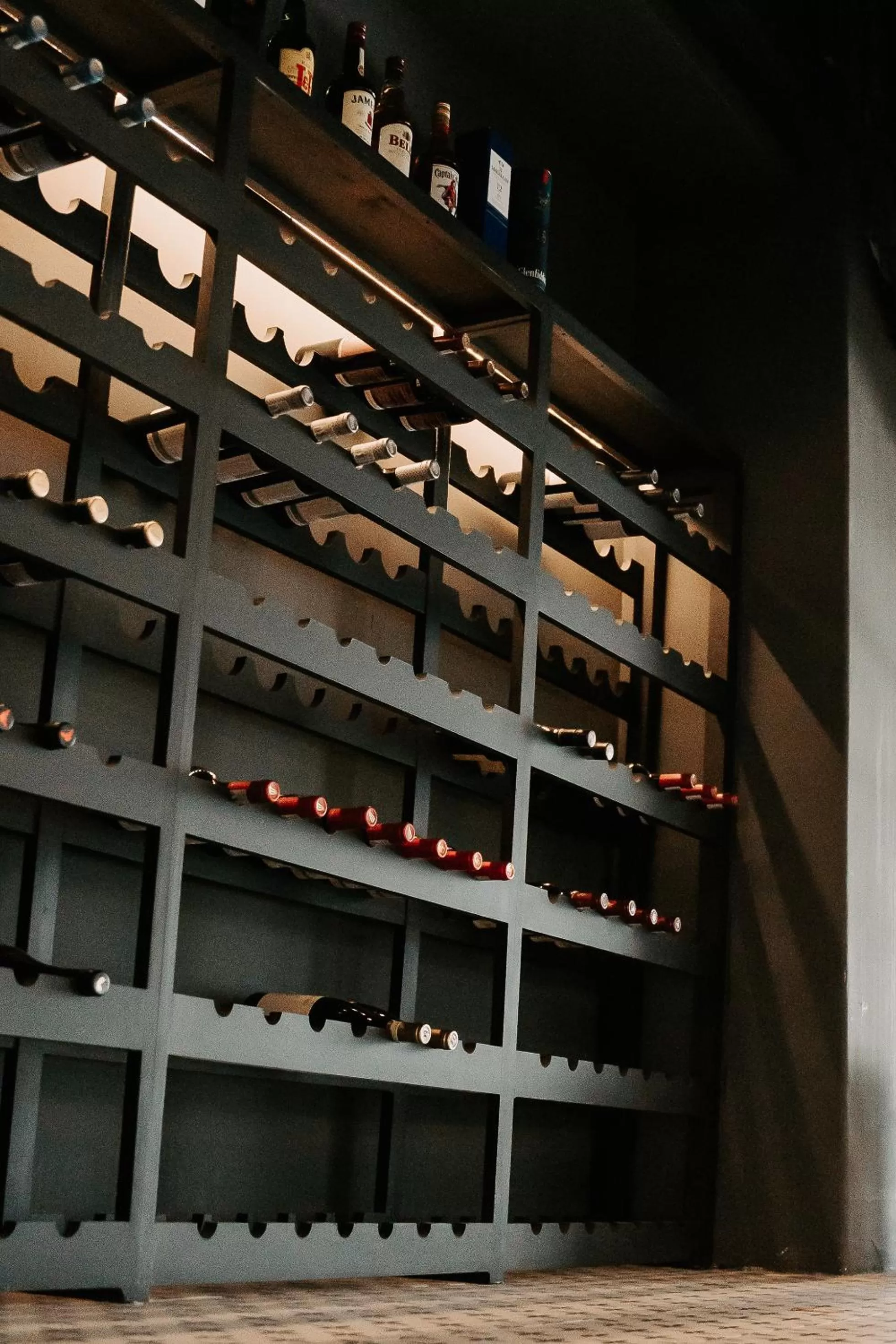 Lounge or bar in Old Bank Hotel - Lion Roars Hotels & Lodges