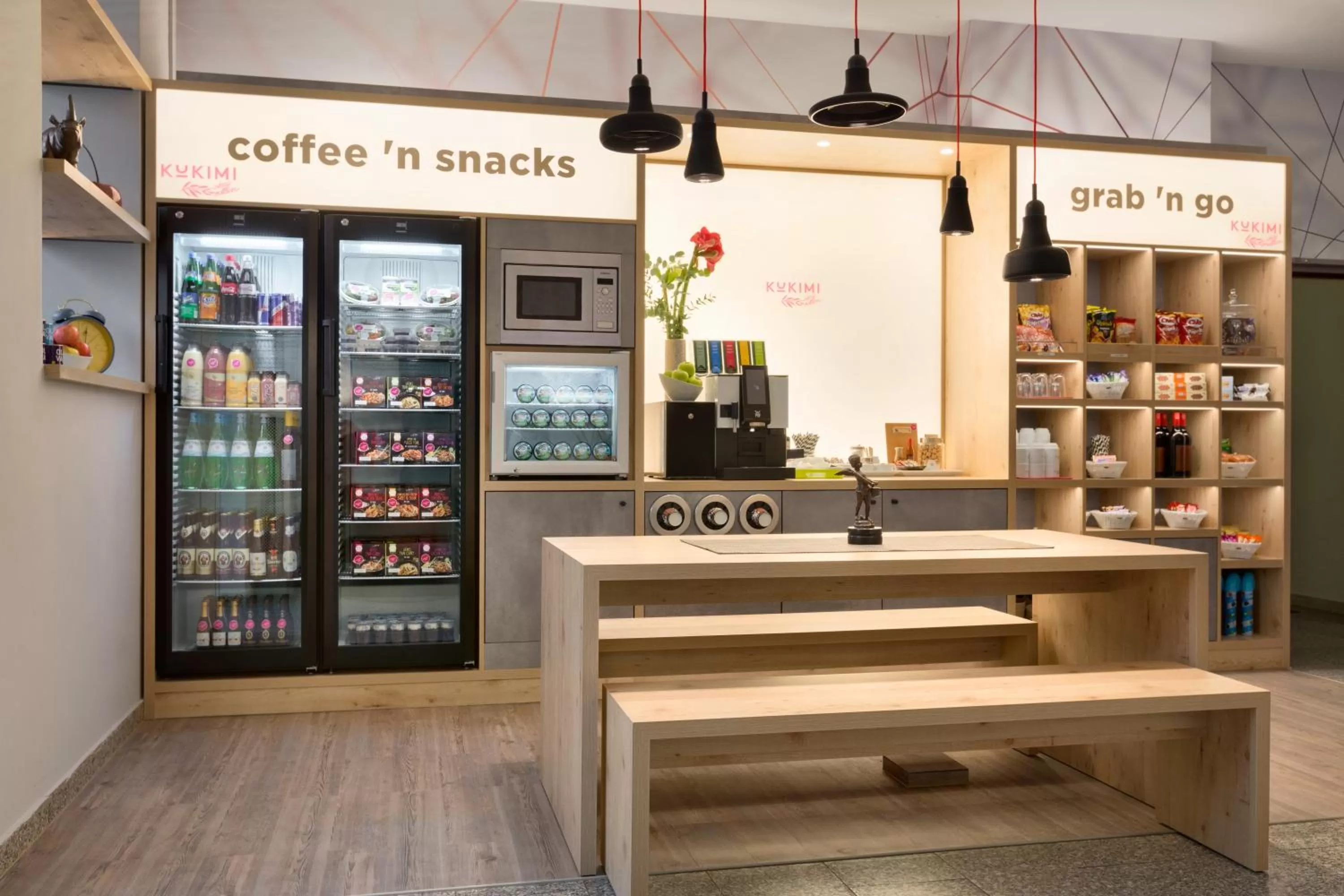 Lounge or bar in Ramada by Wyndham München Airport