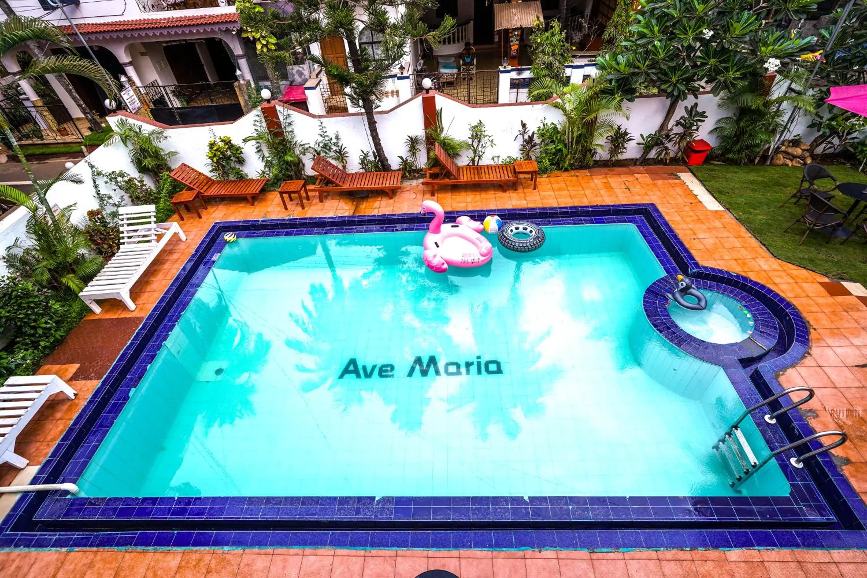 Swimming pool in Grande Ave Maria Resort