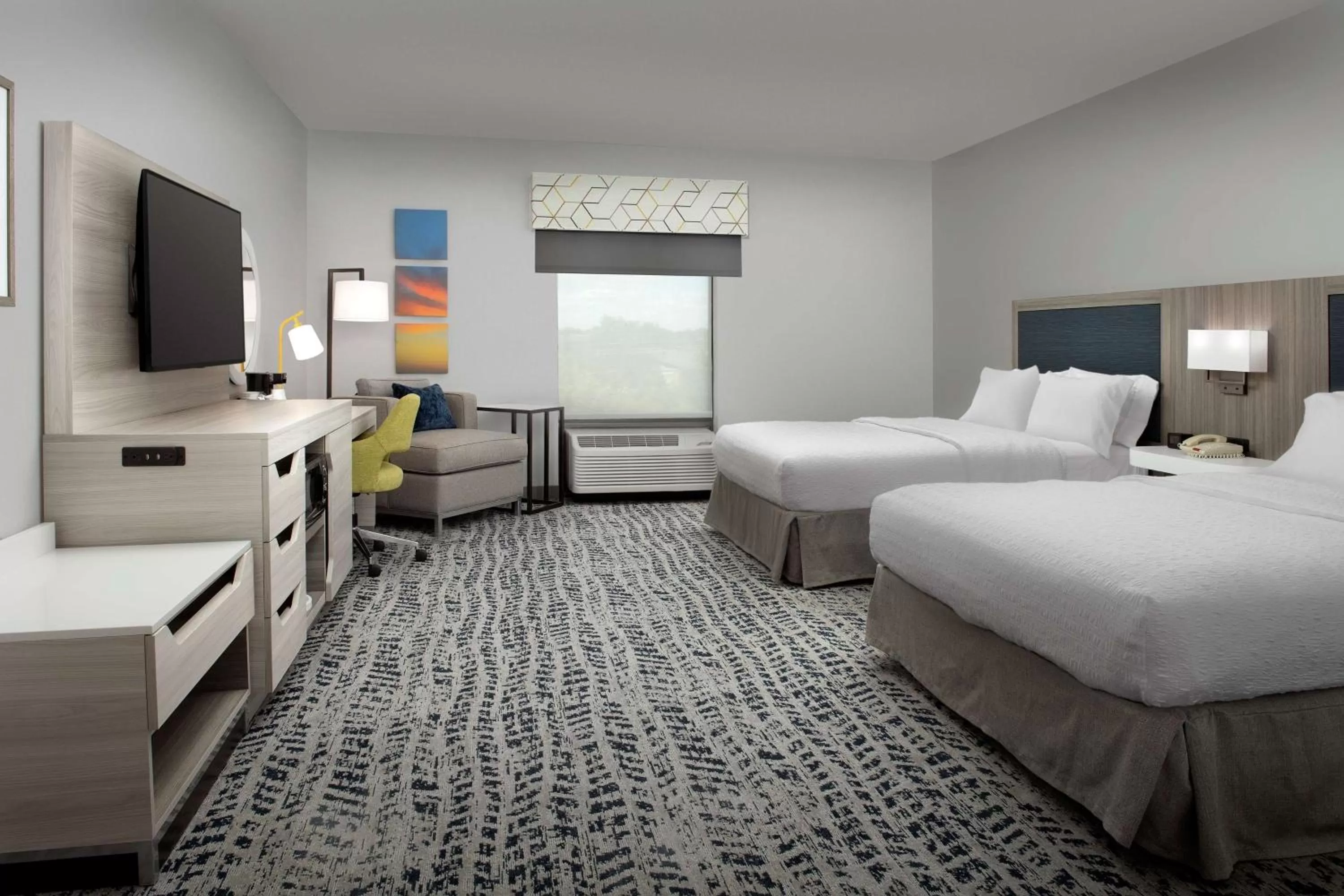 Bedroom, Bed in Hampton Inn Duncan