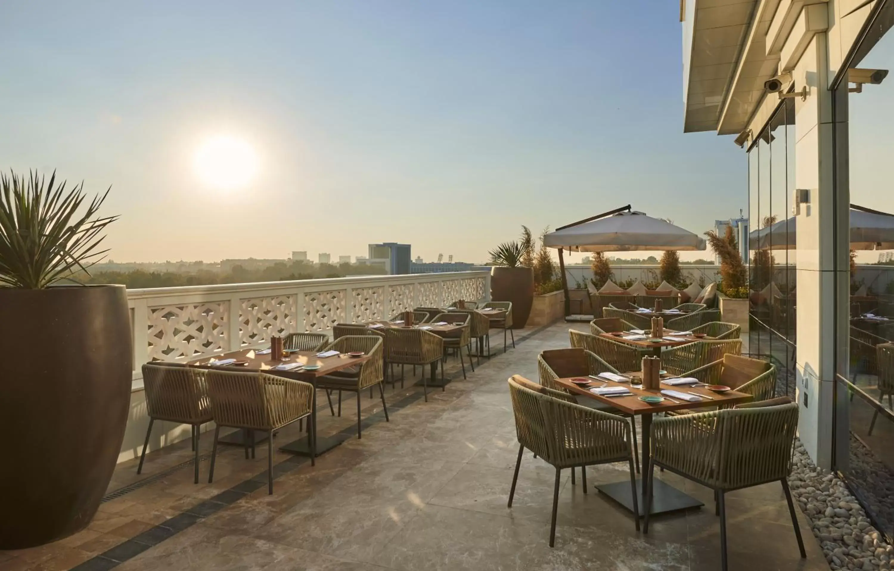 Balcony/Terrace, Restaurant/Places to Eat in Hyatt Regency Tashkent