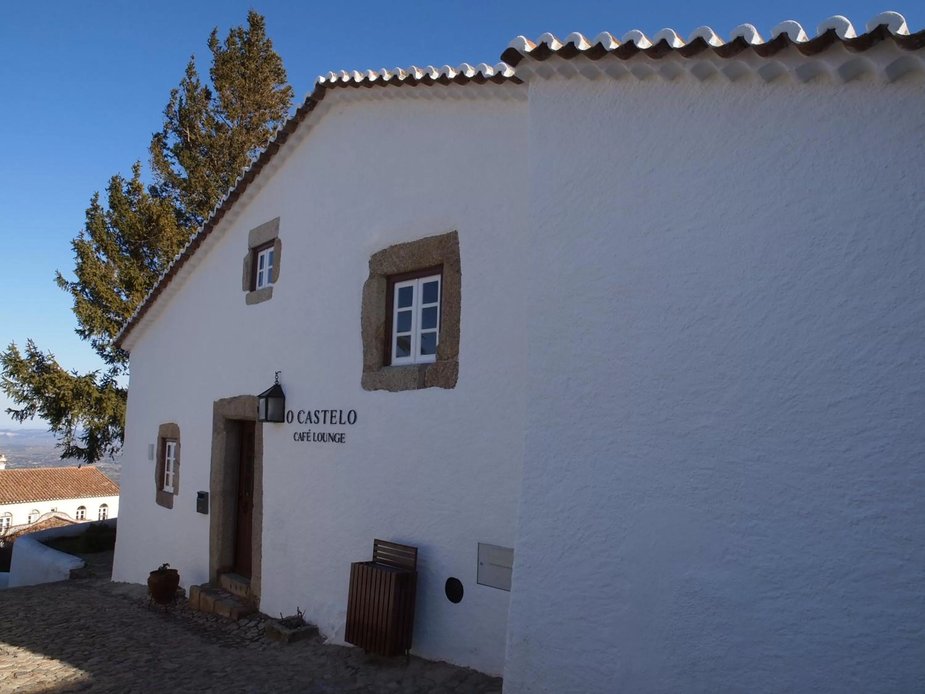 Facade/entrance in Dom Dinis Marvão