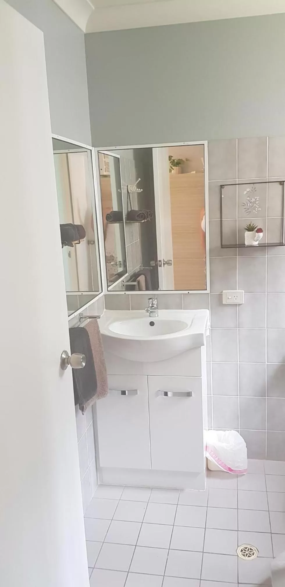 Bathroom in Limassol Motel