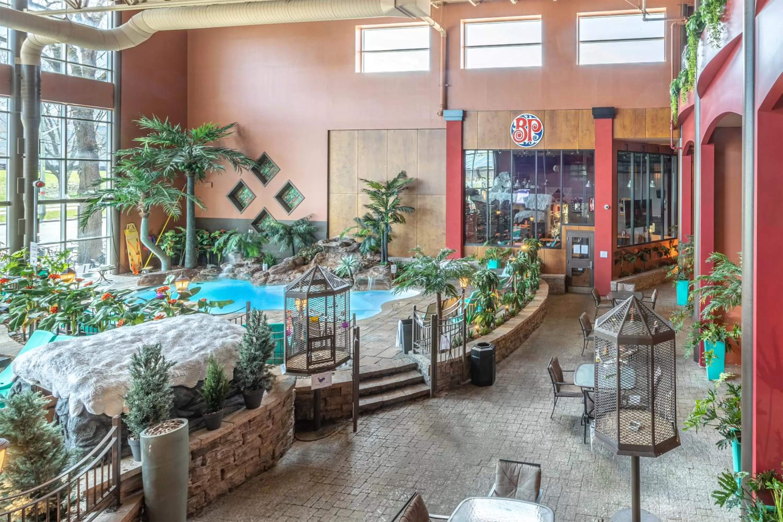 Pool view in Hotel Universel