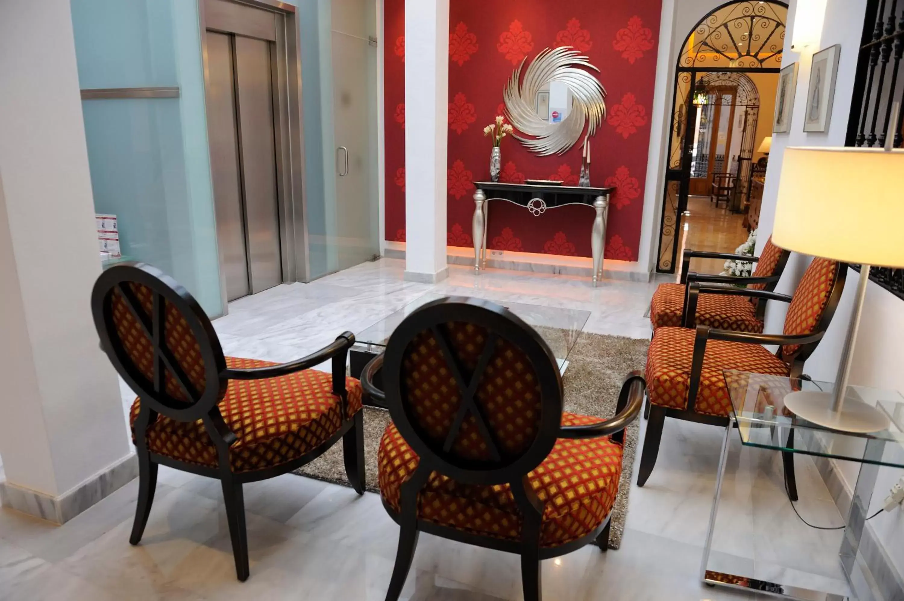 Communal lounge/ TV room, Seating Area in Hotel Goya