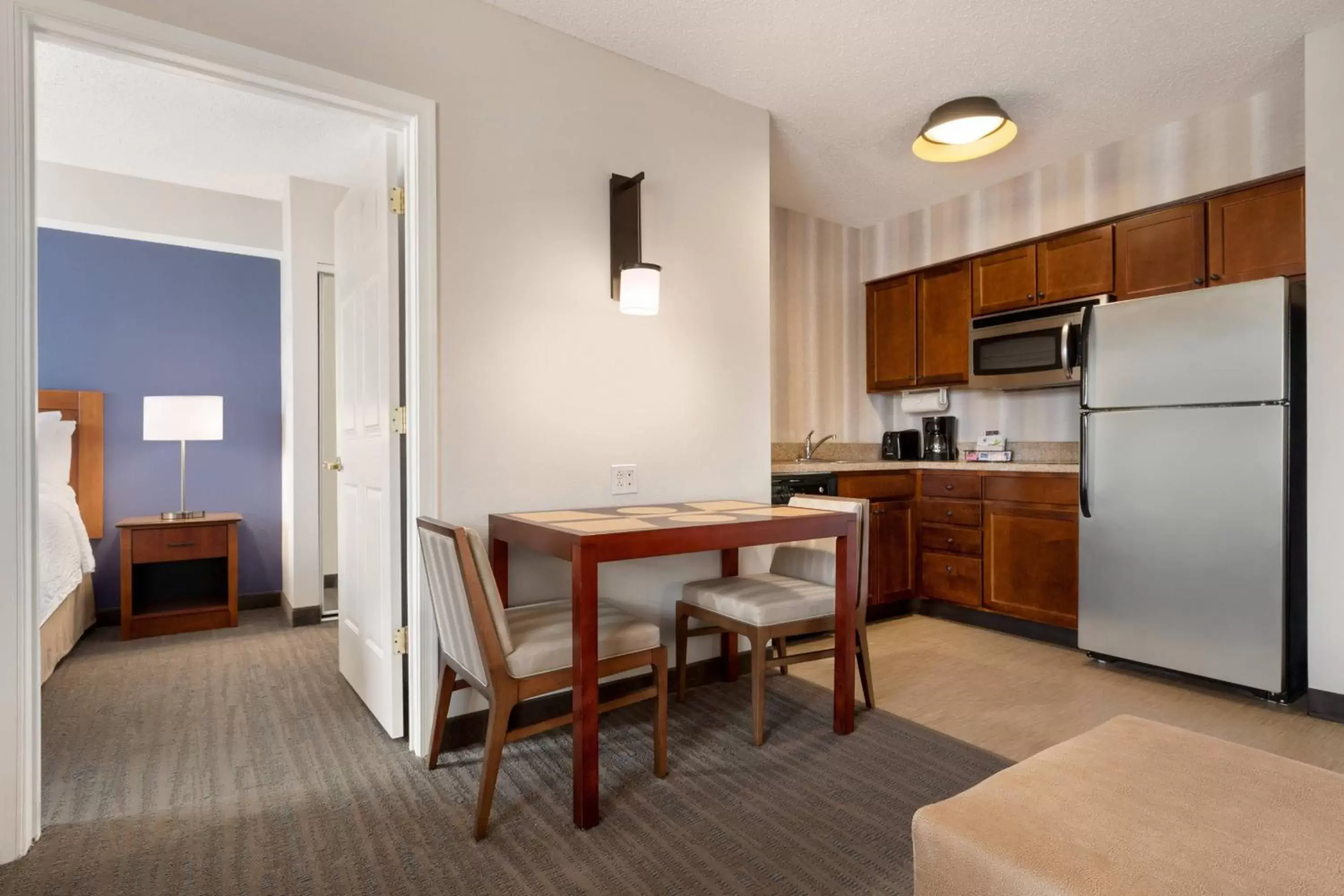 Kitchen or kitchenette, Dining Area in Residence Inn Baltimore White Marsh