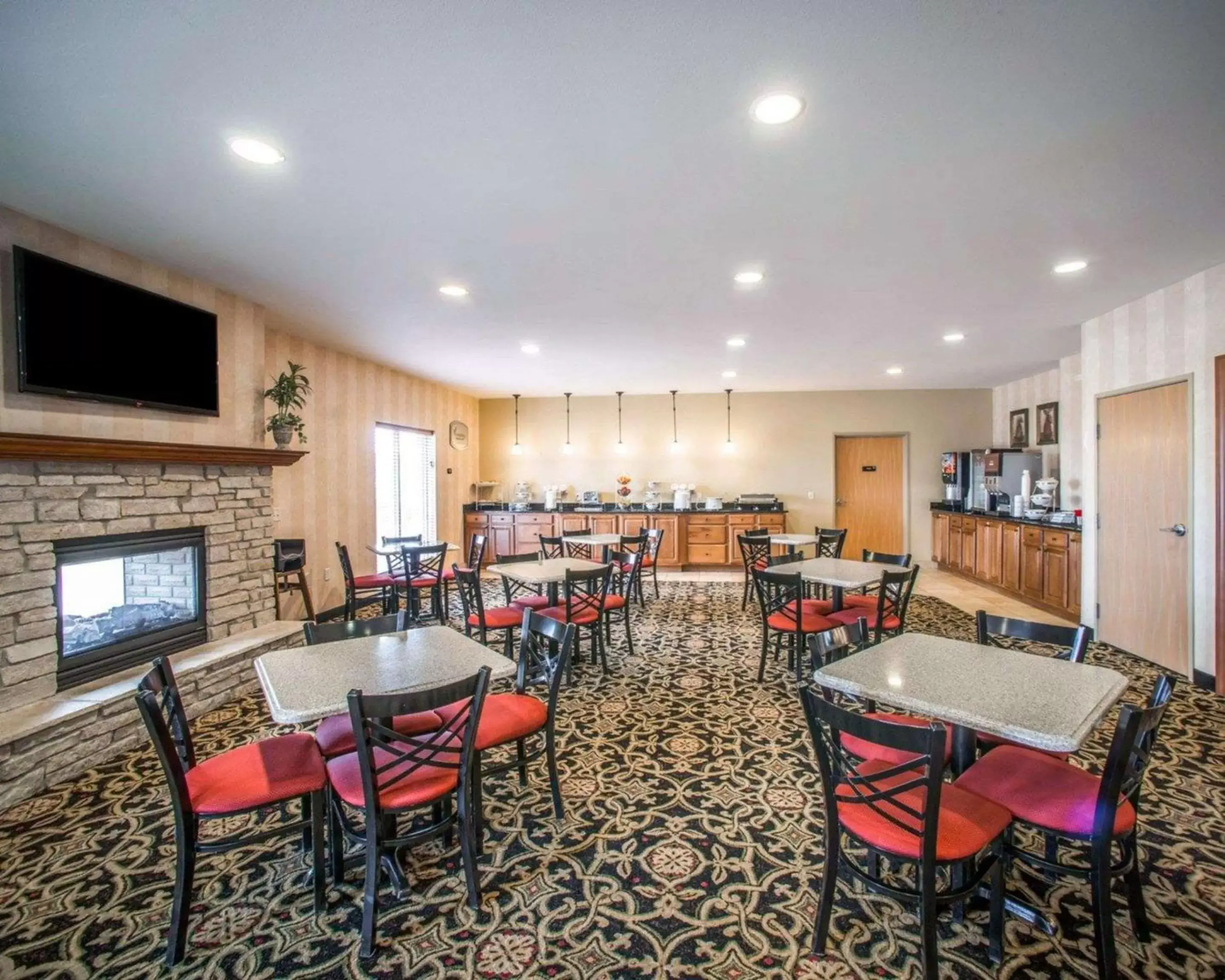 Restaurant/Places to Eat in Sleep Inn & Suites Washington near Peoria