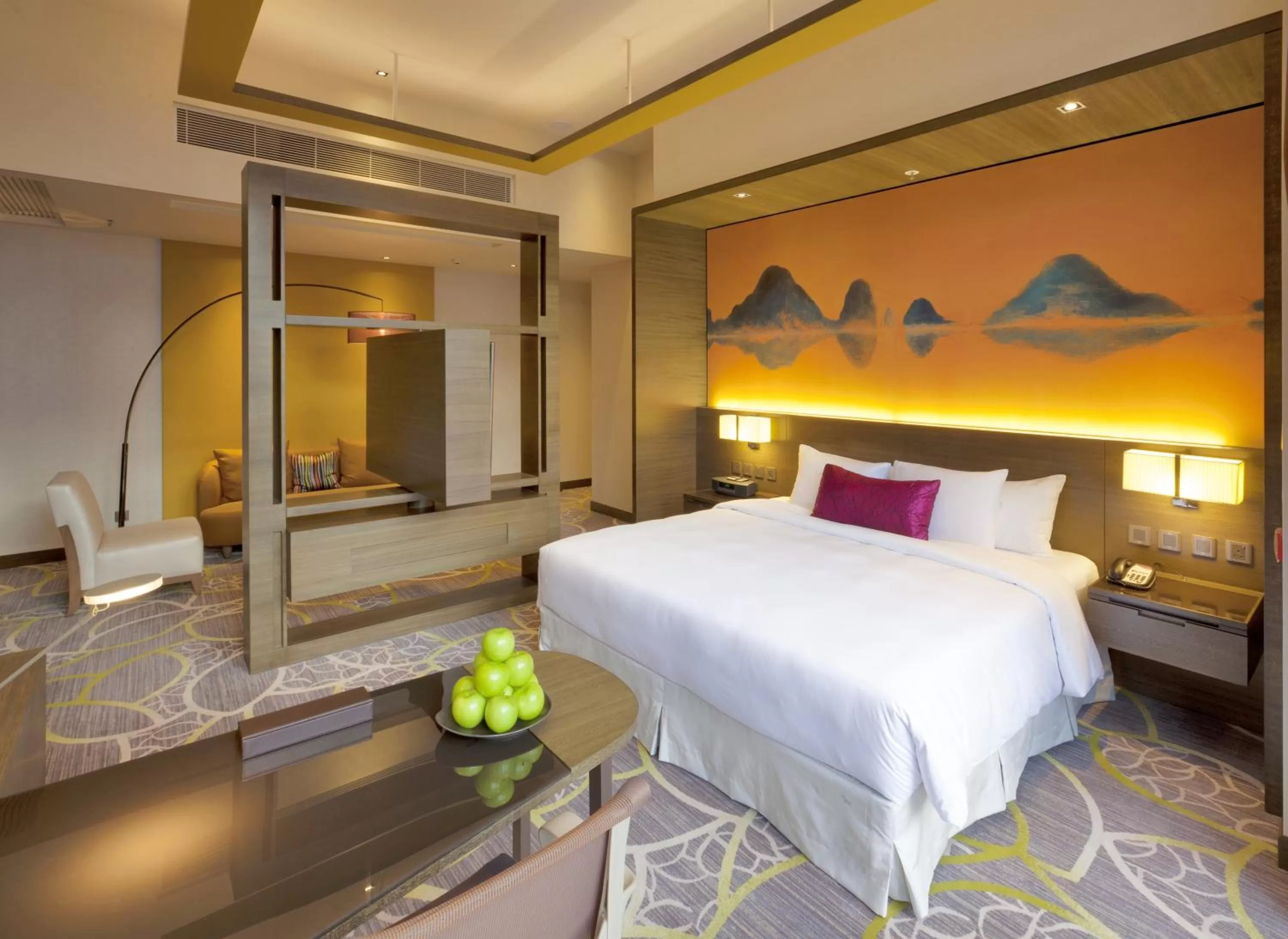 Bedroom, Bed in Crowne Plaza Hong Kong Kowloon East by IHG