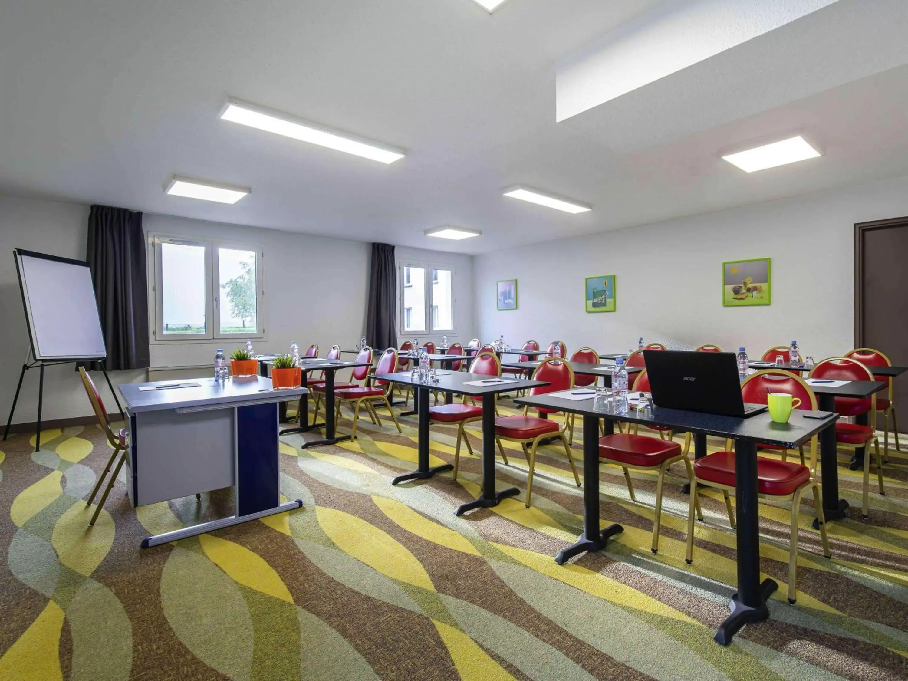 On site, Restaurant/Places to Eat in ibis Styles Gien