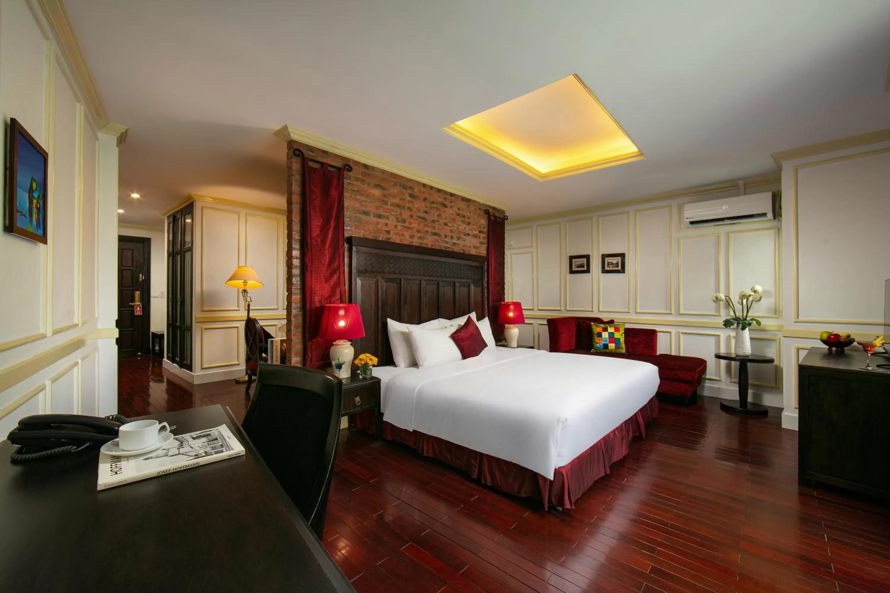 Bed in Hanoi Boutique Hotel & Spa