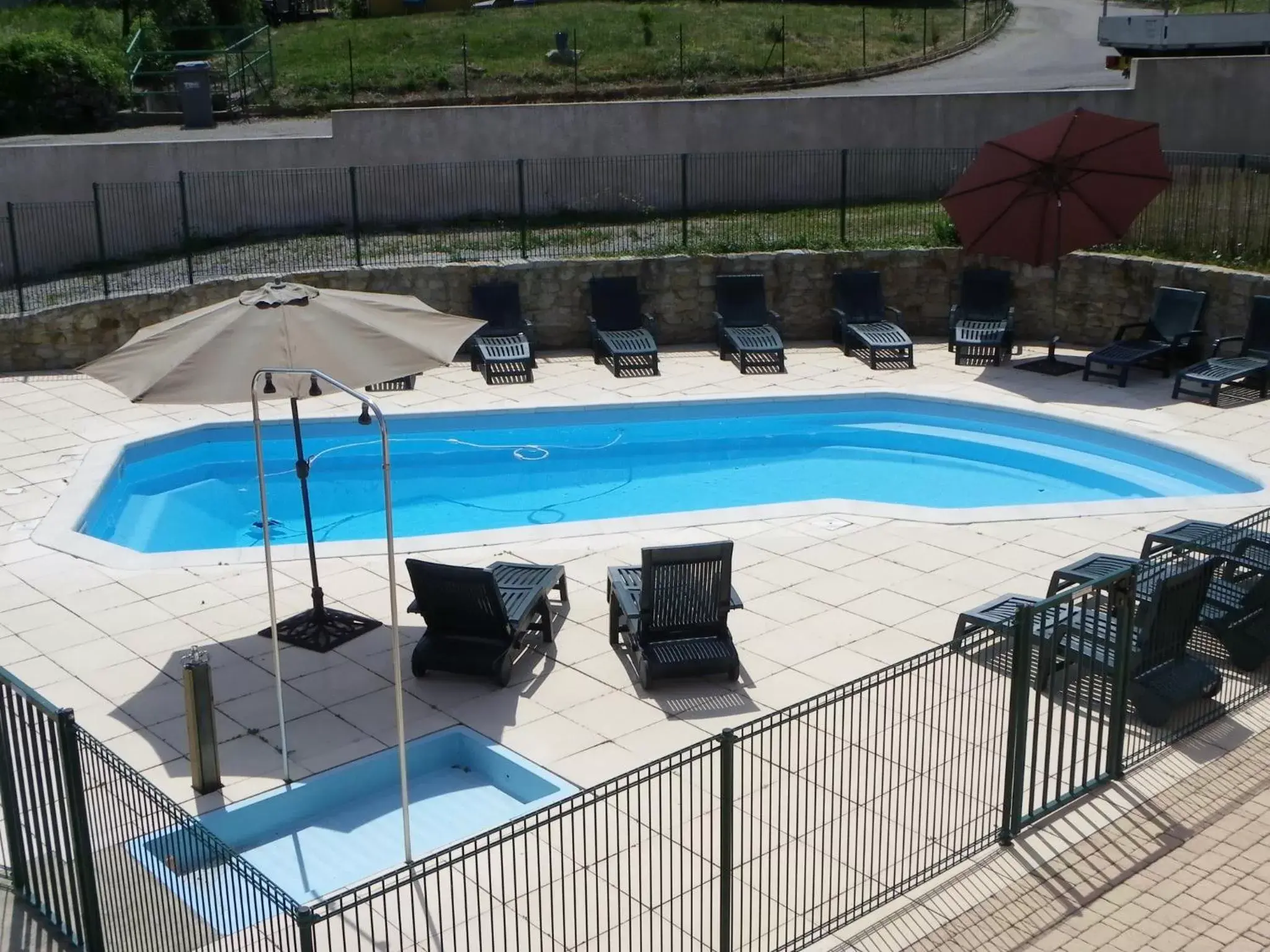Swimming pool, Pool View in Hotel Restaurant Les Chataigniers
