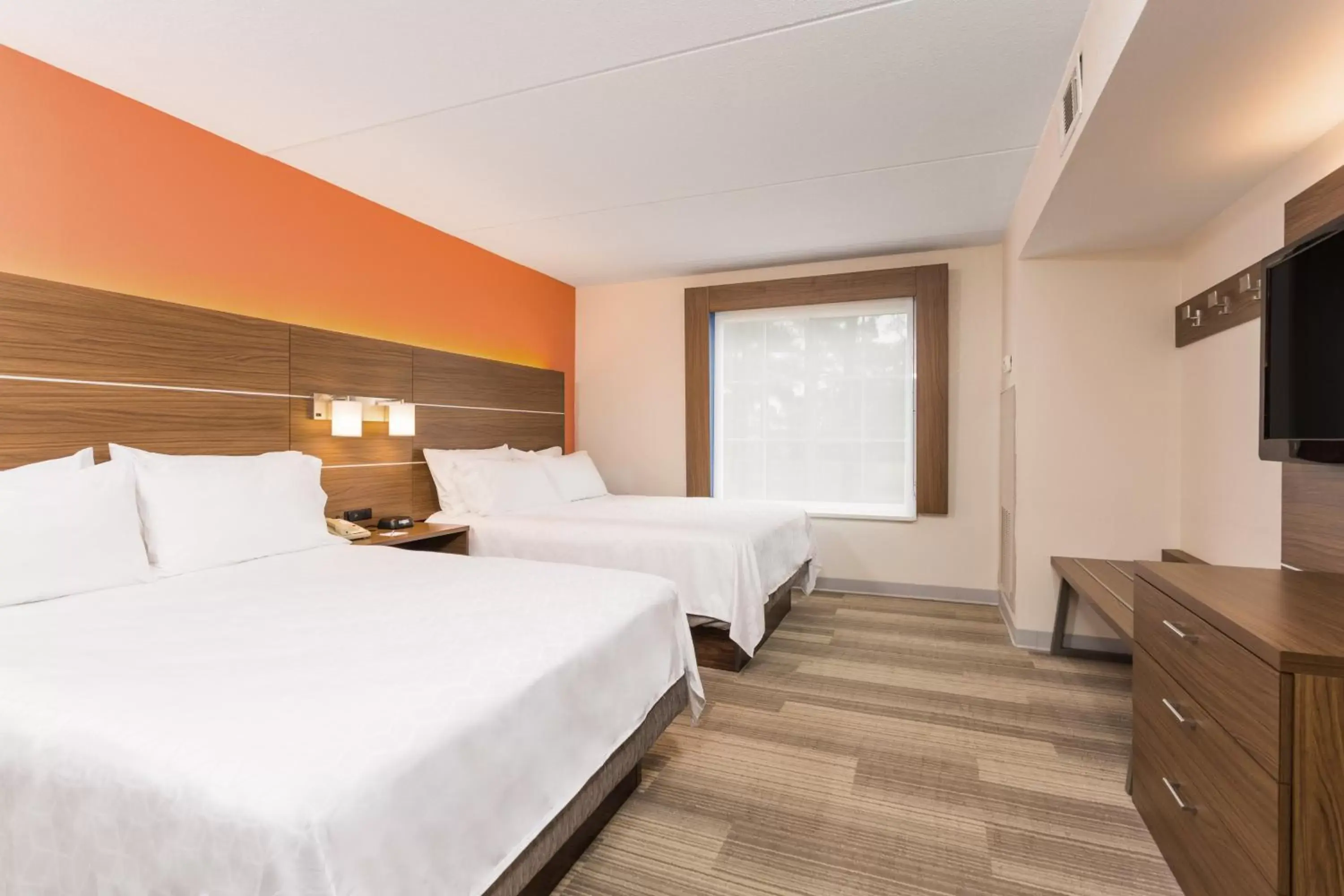 Bedroom, Bed in Holiday Inn Express Hotel and Suites Petersburg - Fort Lee, an IHG Hotel