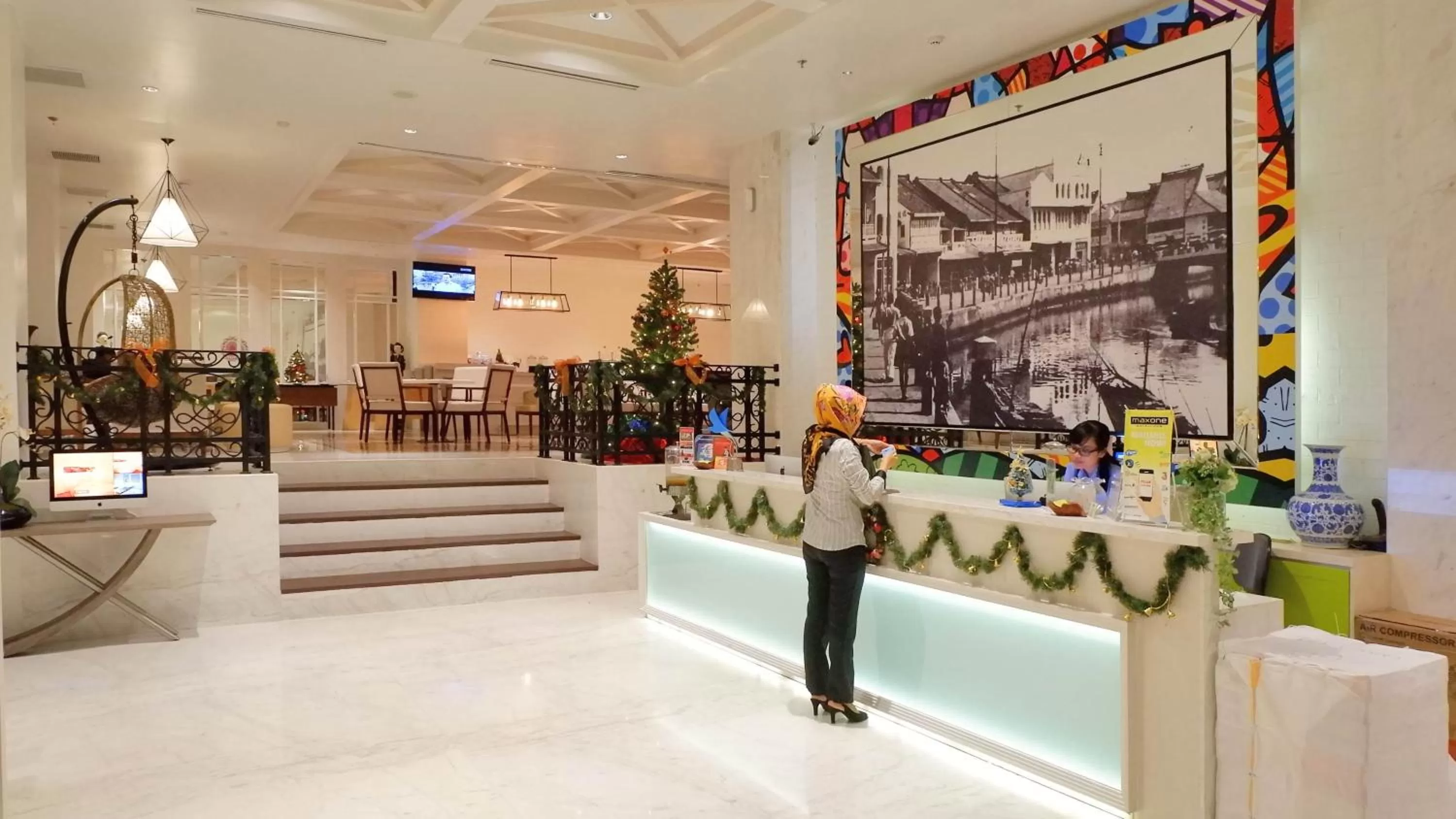 Lobby or reception in MaxOne Signature Glodok Jakarta
