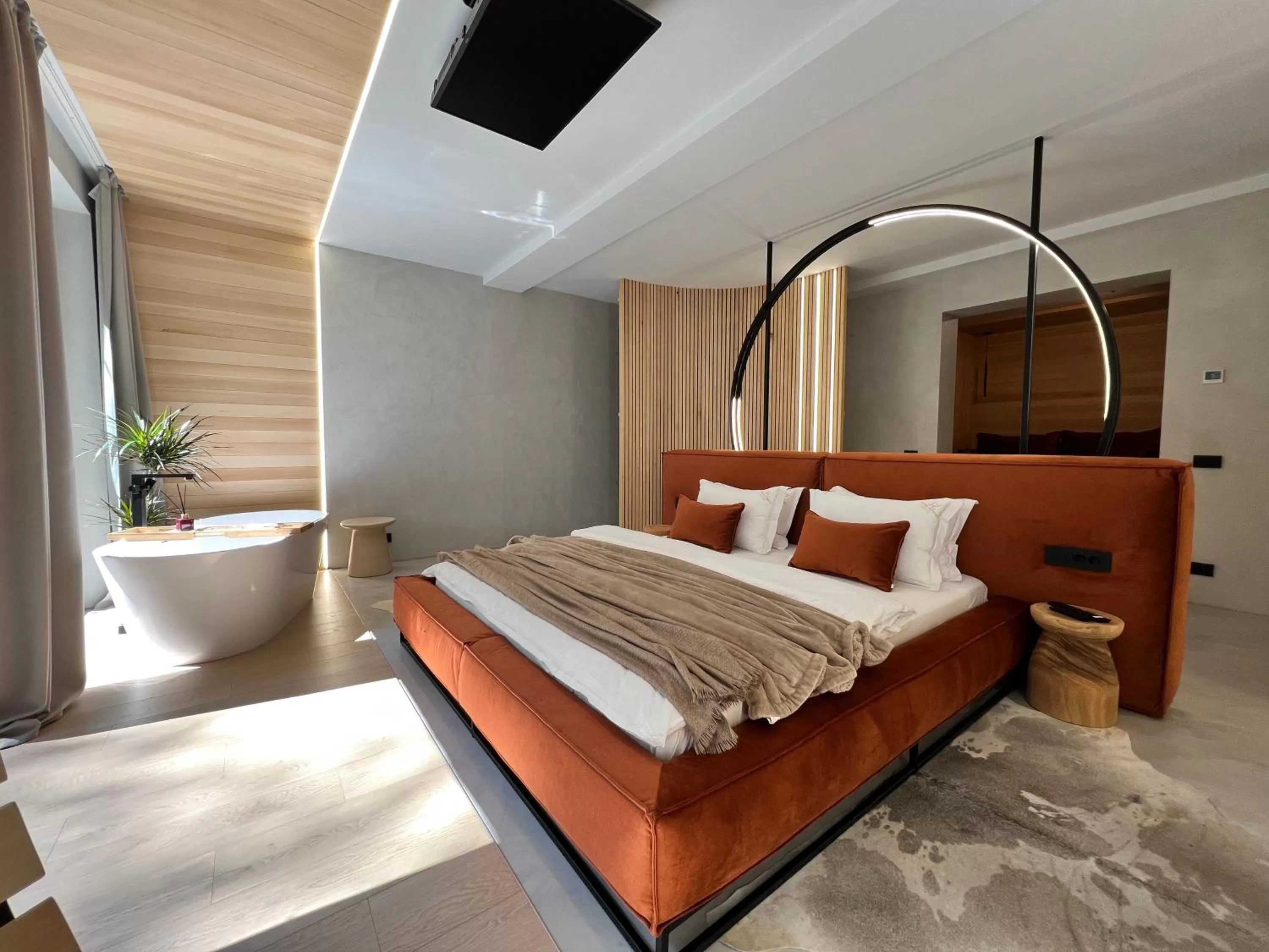 Bed in Garden Retreat Junior