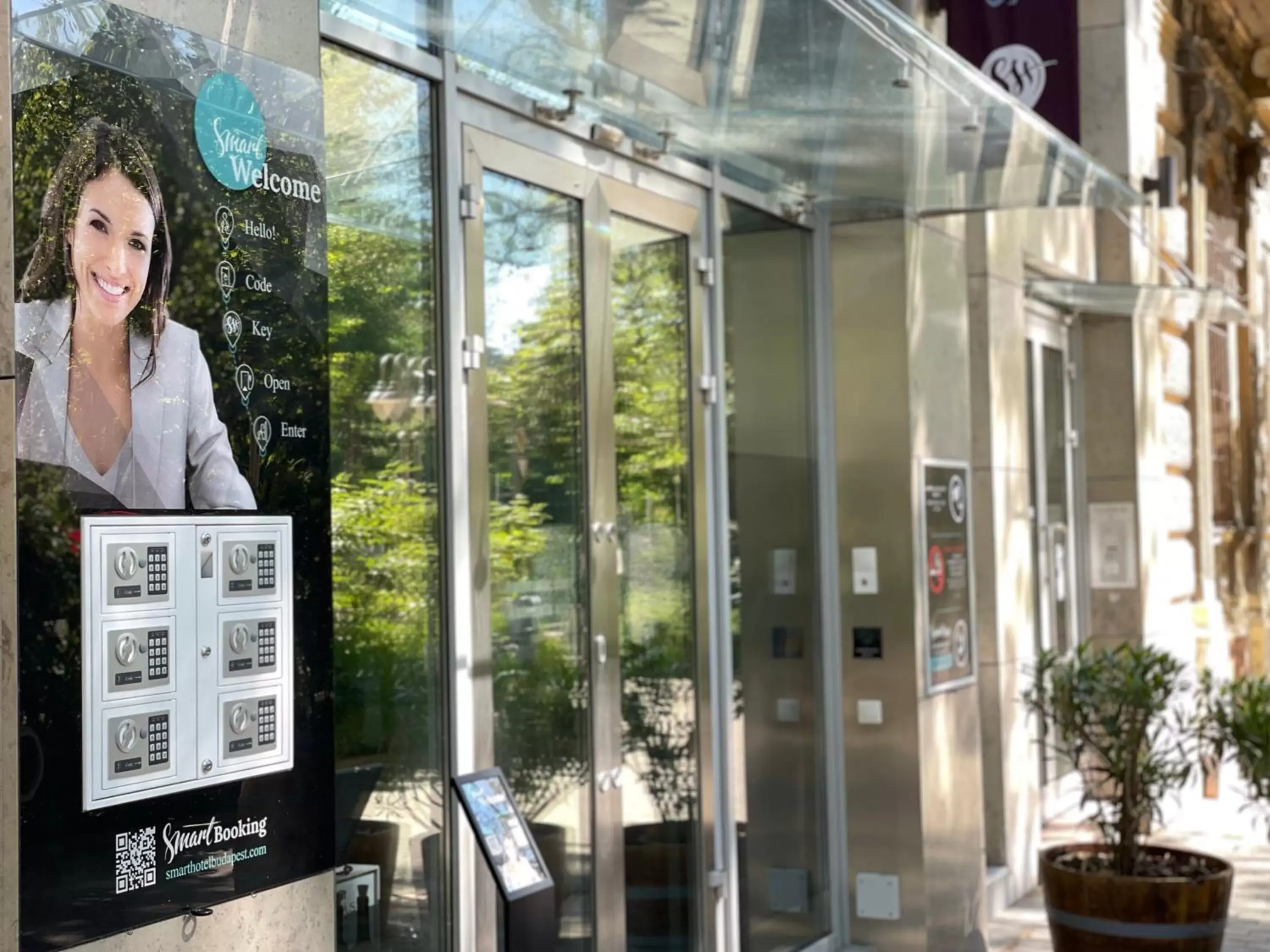 Facade/entrance in Smart Hotel Budapest