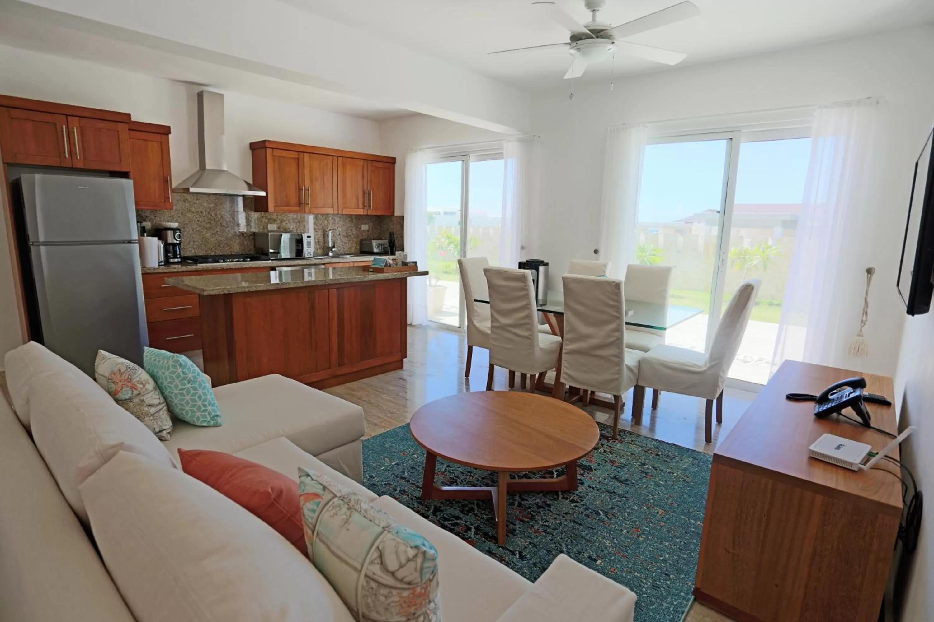 Kitchen or kitchenette, Kitchen/Kitchenette in Ocean Village Deluxe Resort & Spa