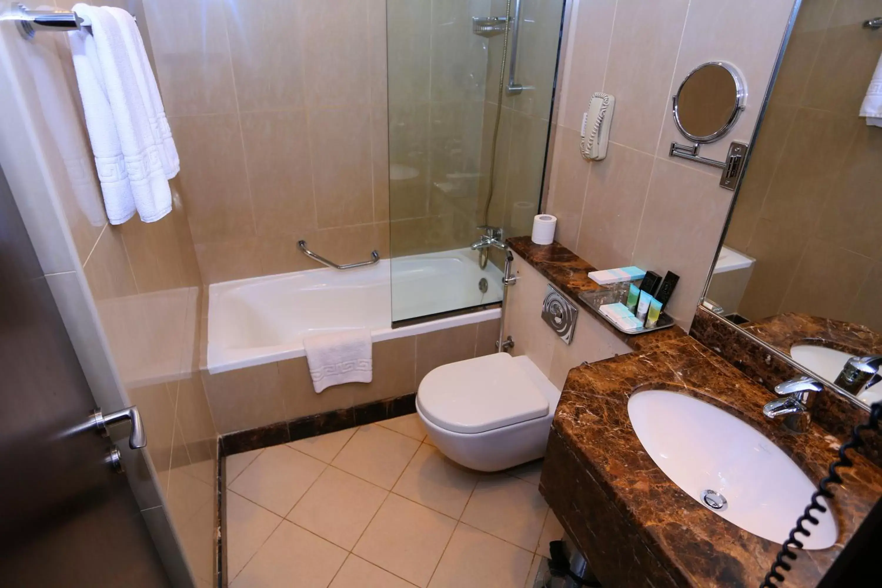 AlHamra Classic Family two Bedroom Suite in Al Hamra Hotel AlHamra Classic Family two Bedroom Suite in Al Hamra Hotel
