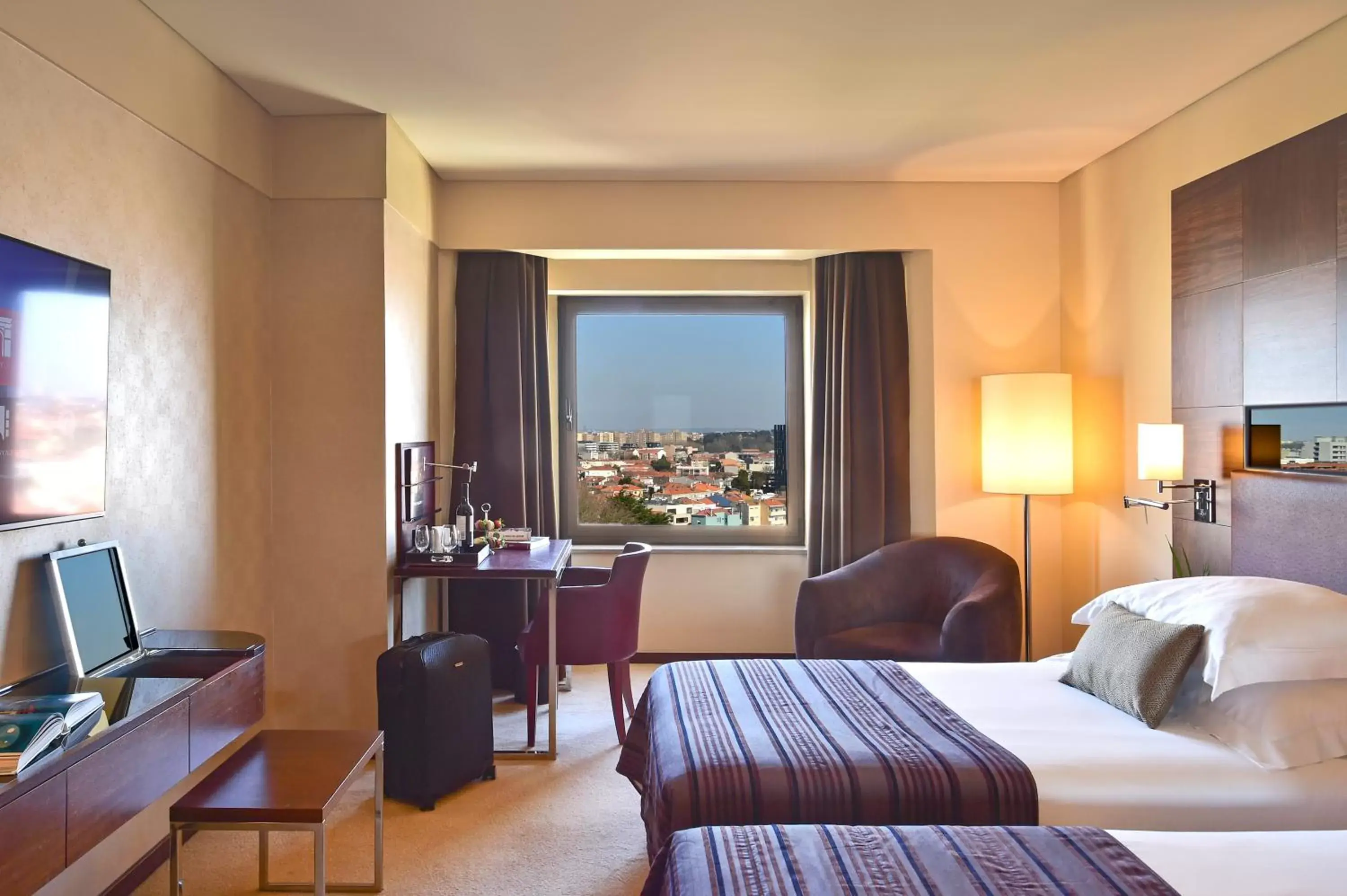 Bed in Porto Palácio Hotel by The Editory