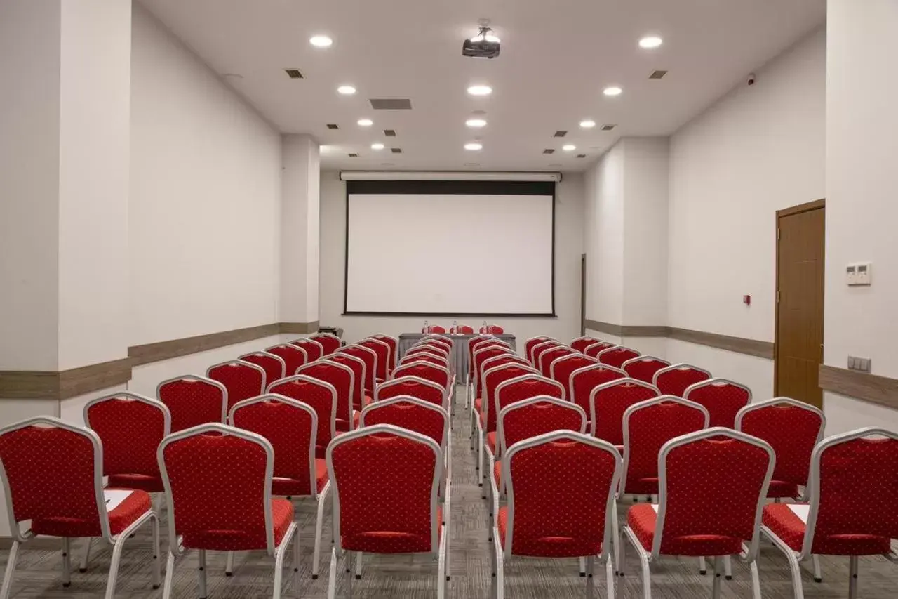 Business facilities in Citrus Hotel