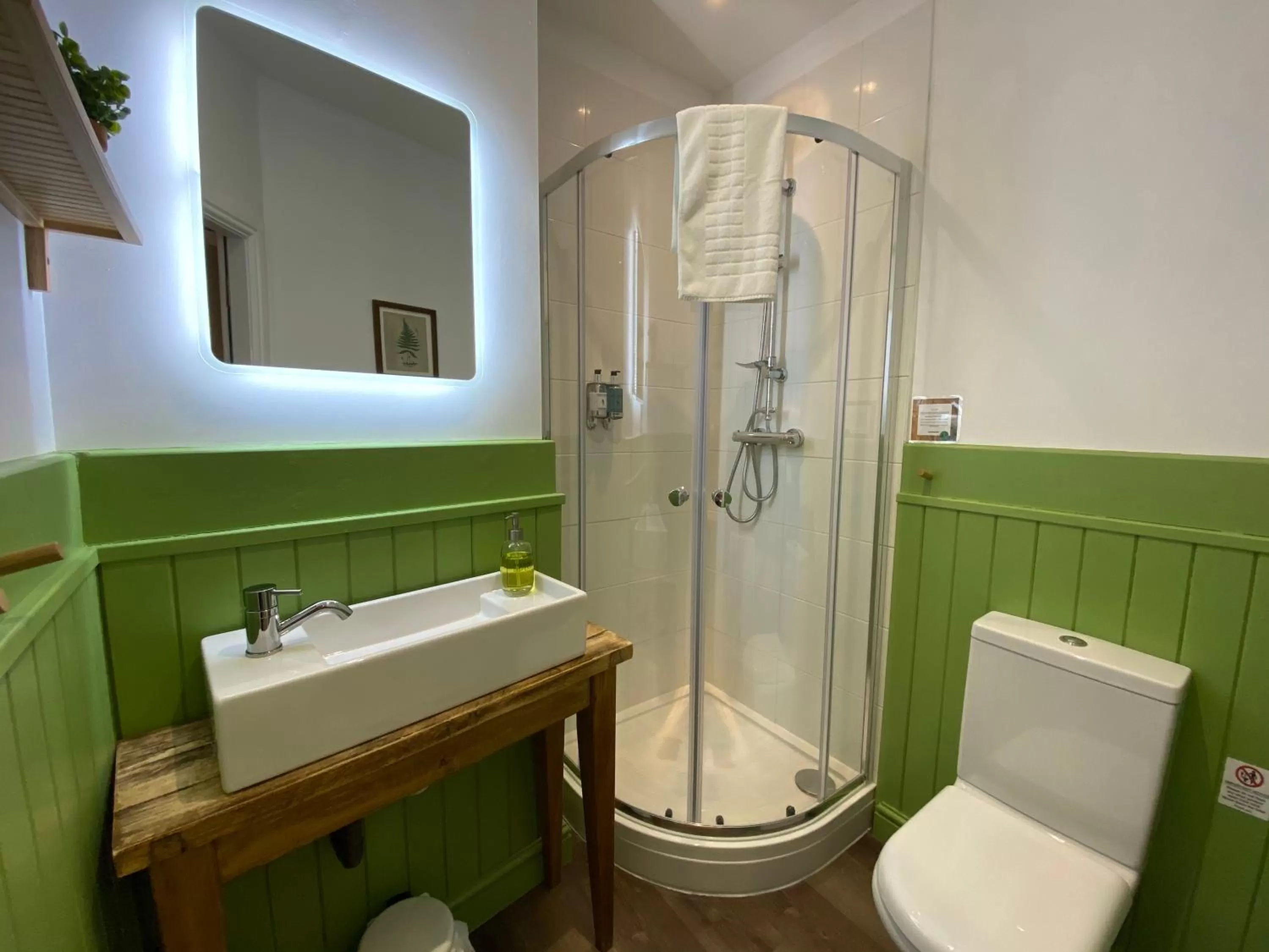 Bathroom in Riverbanc